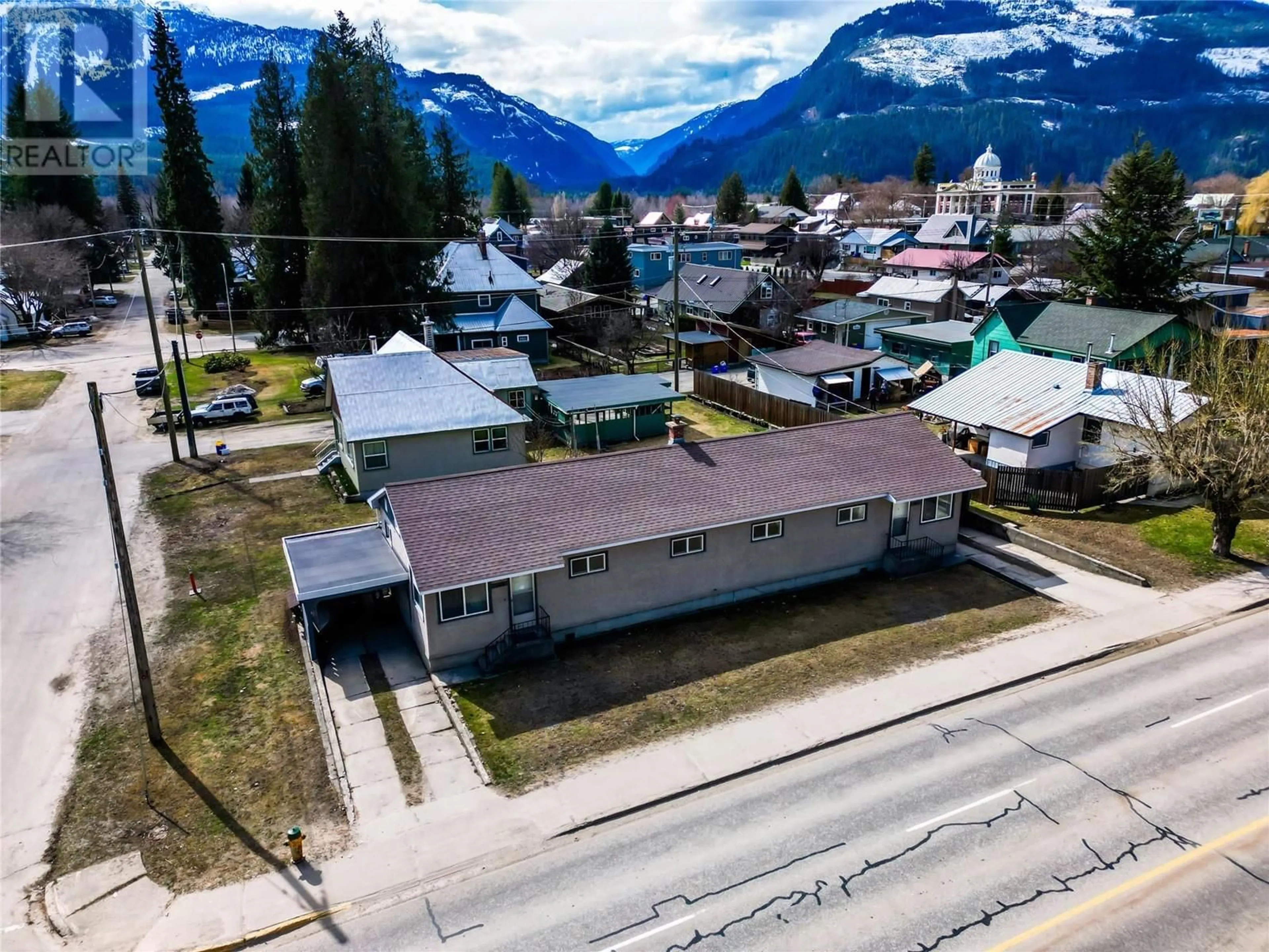 Frontside or backside of a home, the street view for 905 Victoria Road, Revelstoke British Columbia V0E2S0