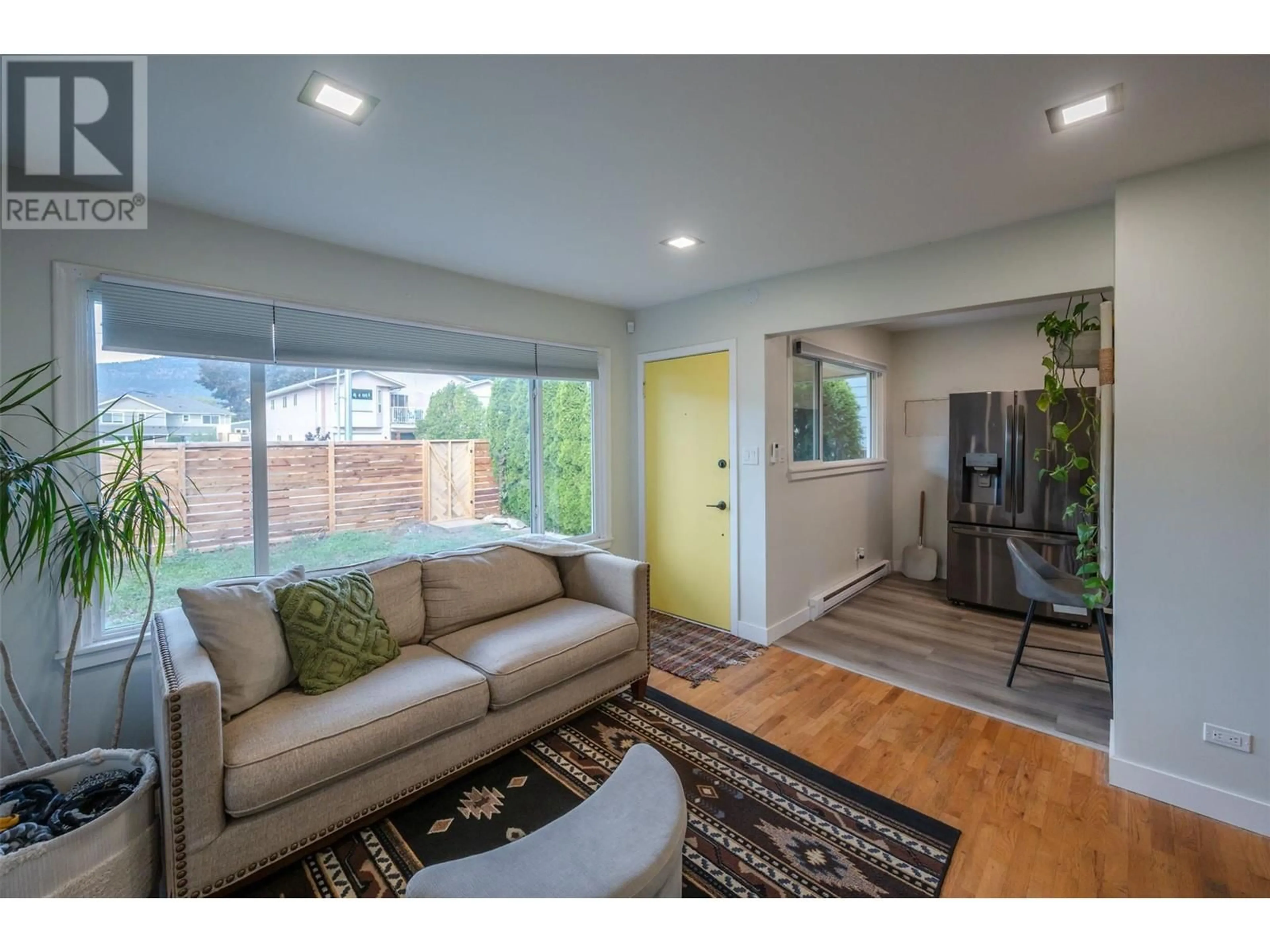 Living room, wood floors for 282 Bassett Avenue, Penticton British Columbia V2A5W3