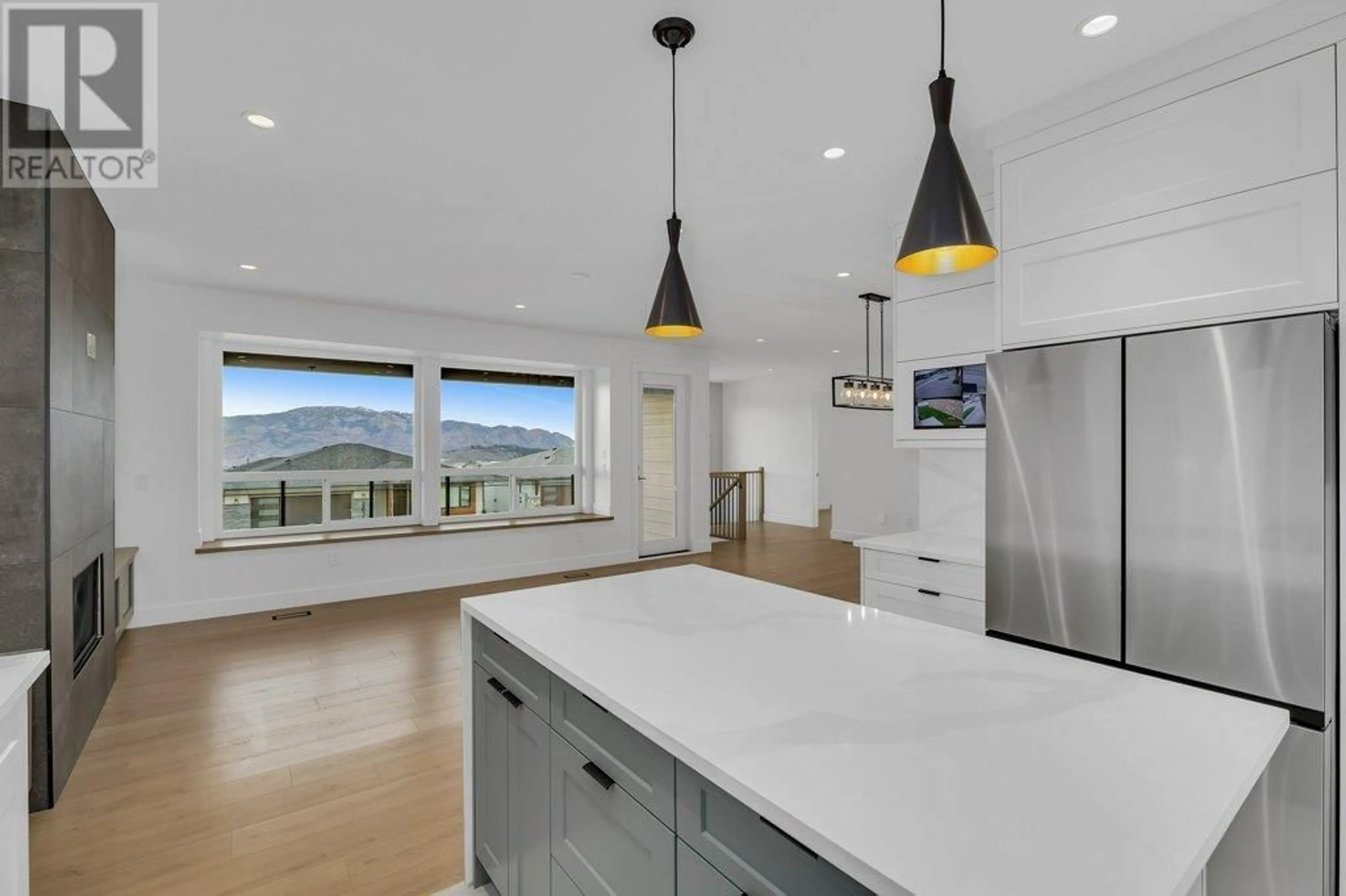 Open concept kitchen for 2834 Copper Ridge Drive, West Kelowna British Columbia V4T2S6