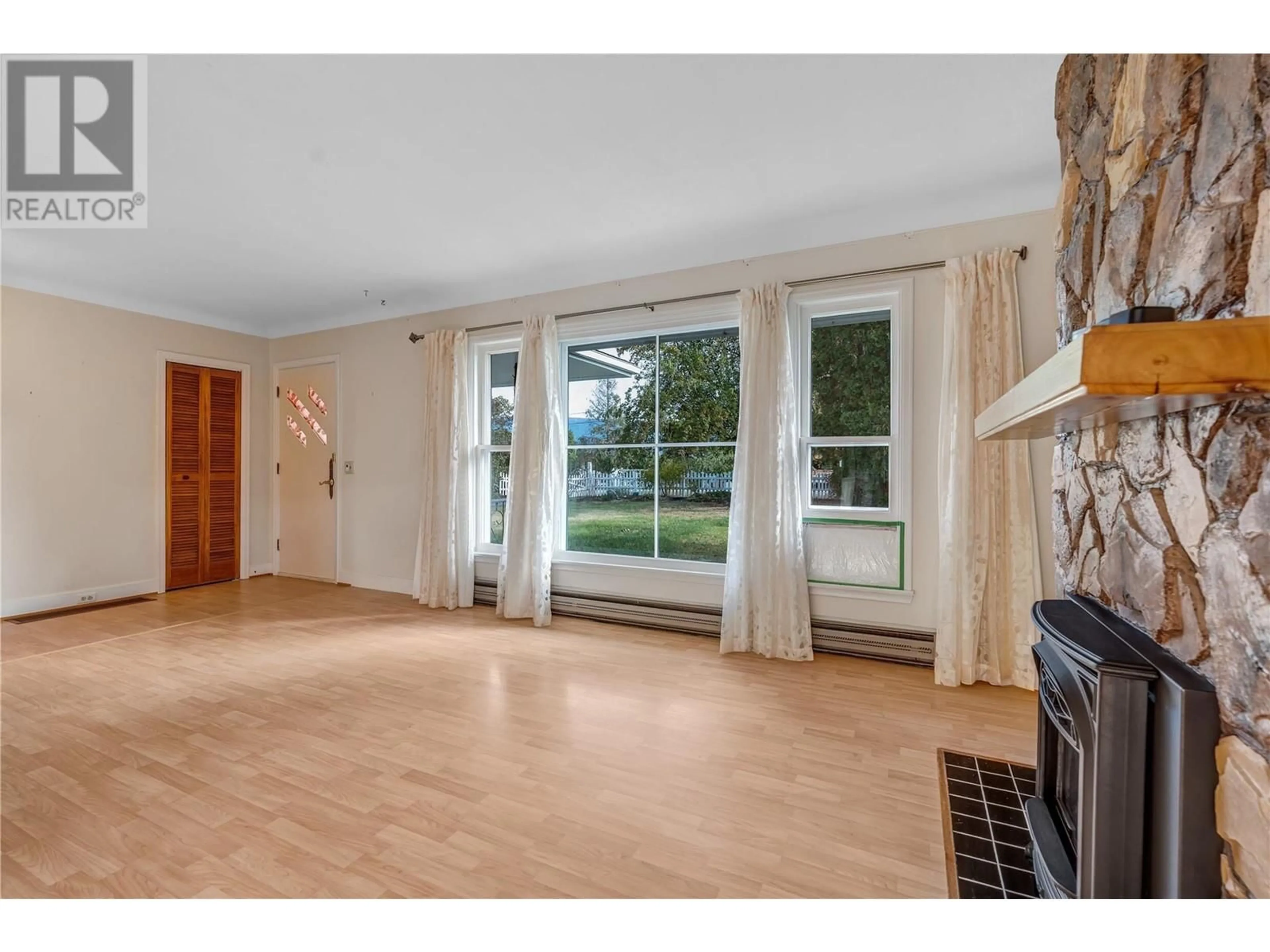Unknown for 610 VEDETTE DRIVE, Penticton British Columbia V2A7K8