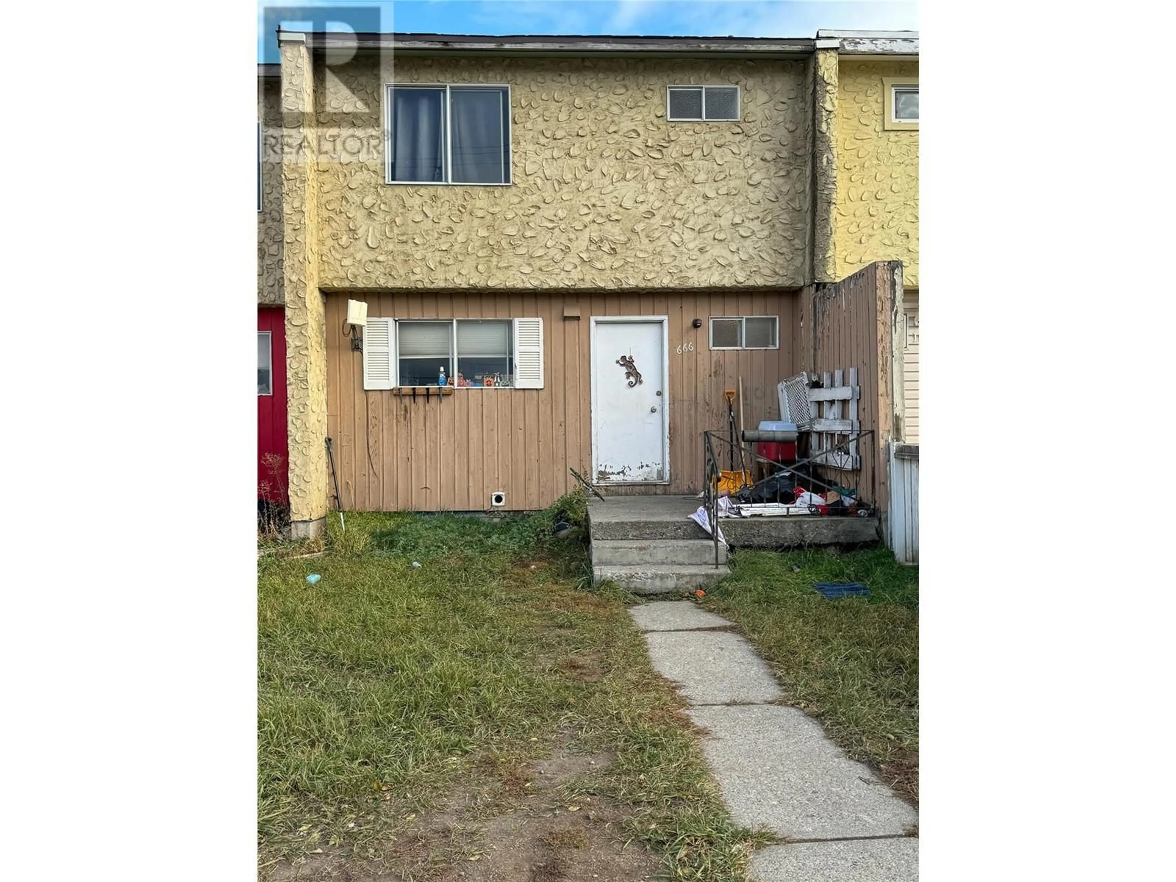 A pic from exterior of the house or condo, the street view for 1666 DOUGLAS Street, Merritt British Columbia V1K1B8