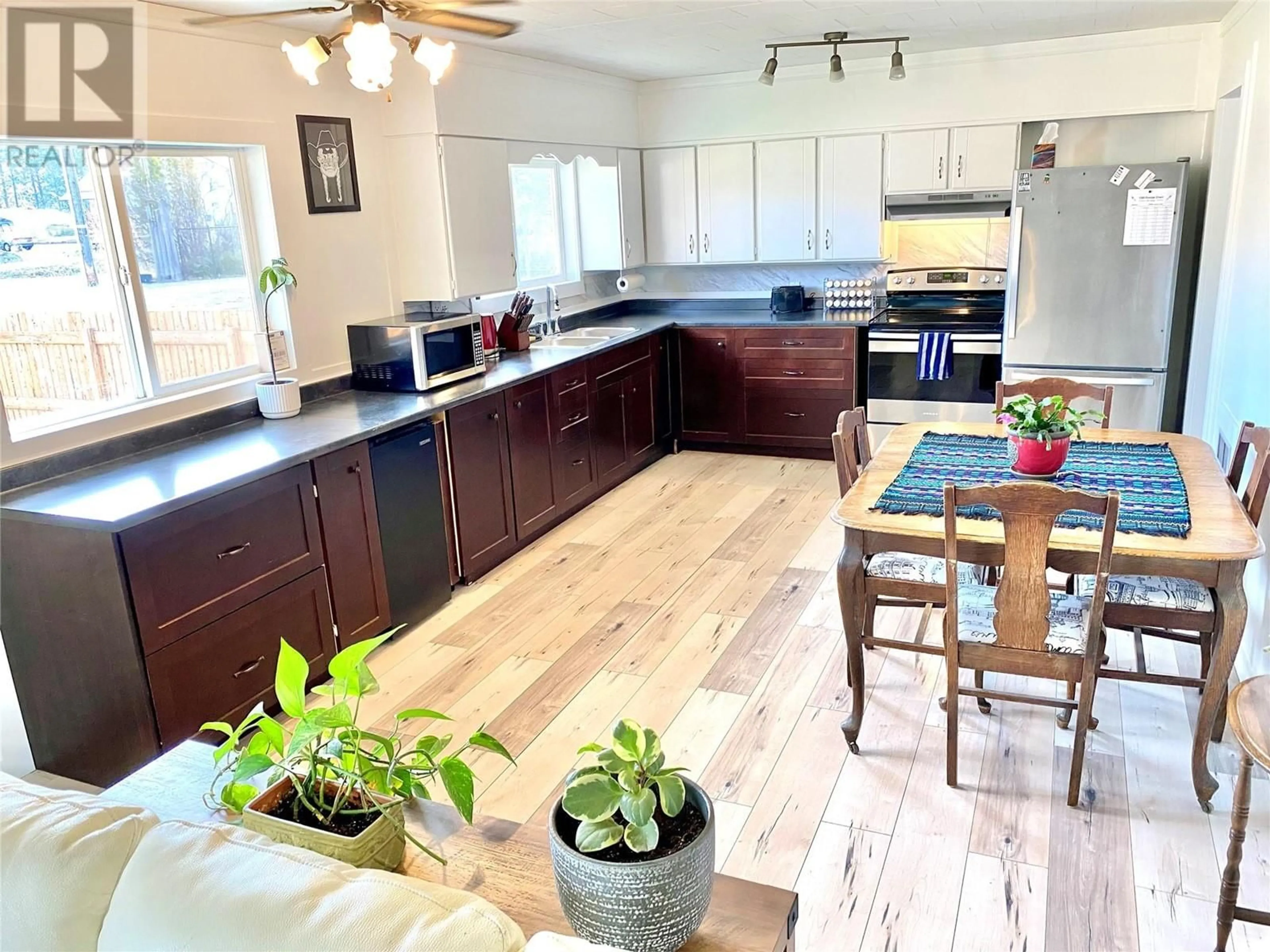 Open concept kitchen for 5775 BEATRICE Street, Grand Forks British Columbia V0H1H0