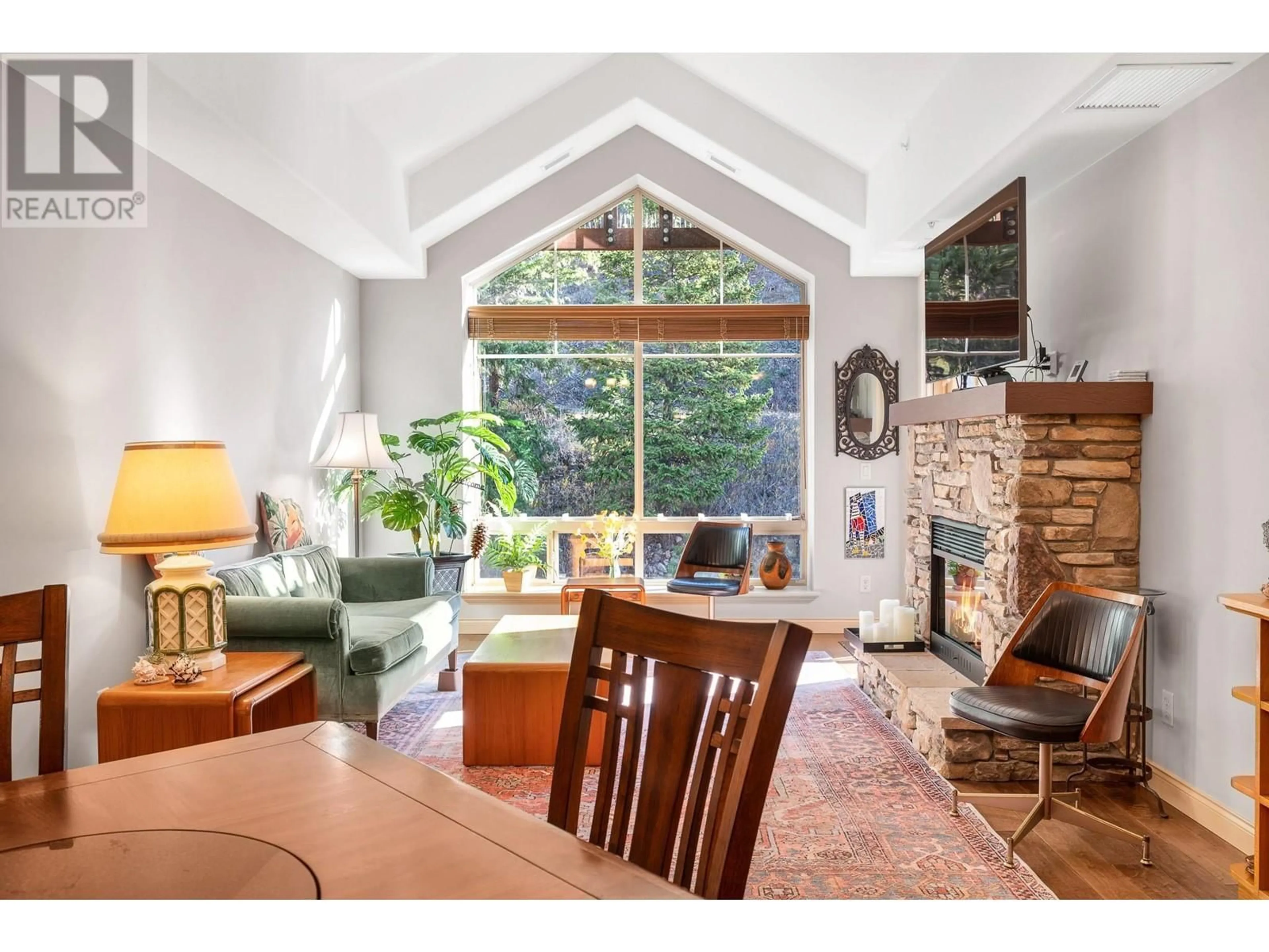Living room with furniture, unknown for 305 - 2780 AUBURN ROAD, West Kelowna British Columbia V4T4C2