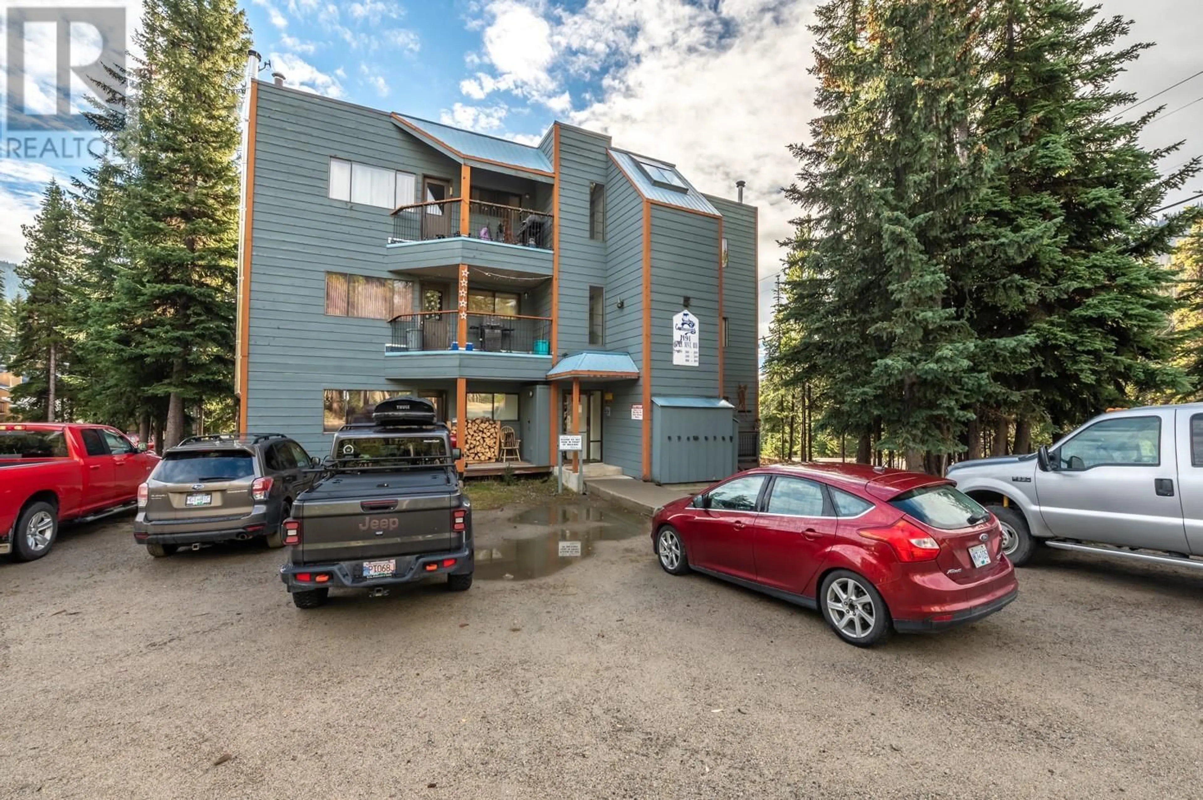 A pic from exterior of the house or condo, the front or back of building for 1191 Apex Mountain Road Unit# 305, Apex Mountain British Columbia V2A0E2