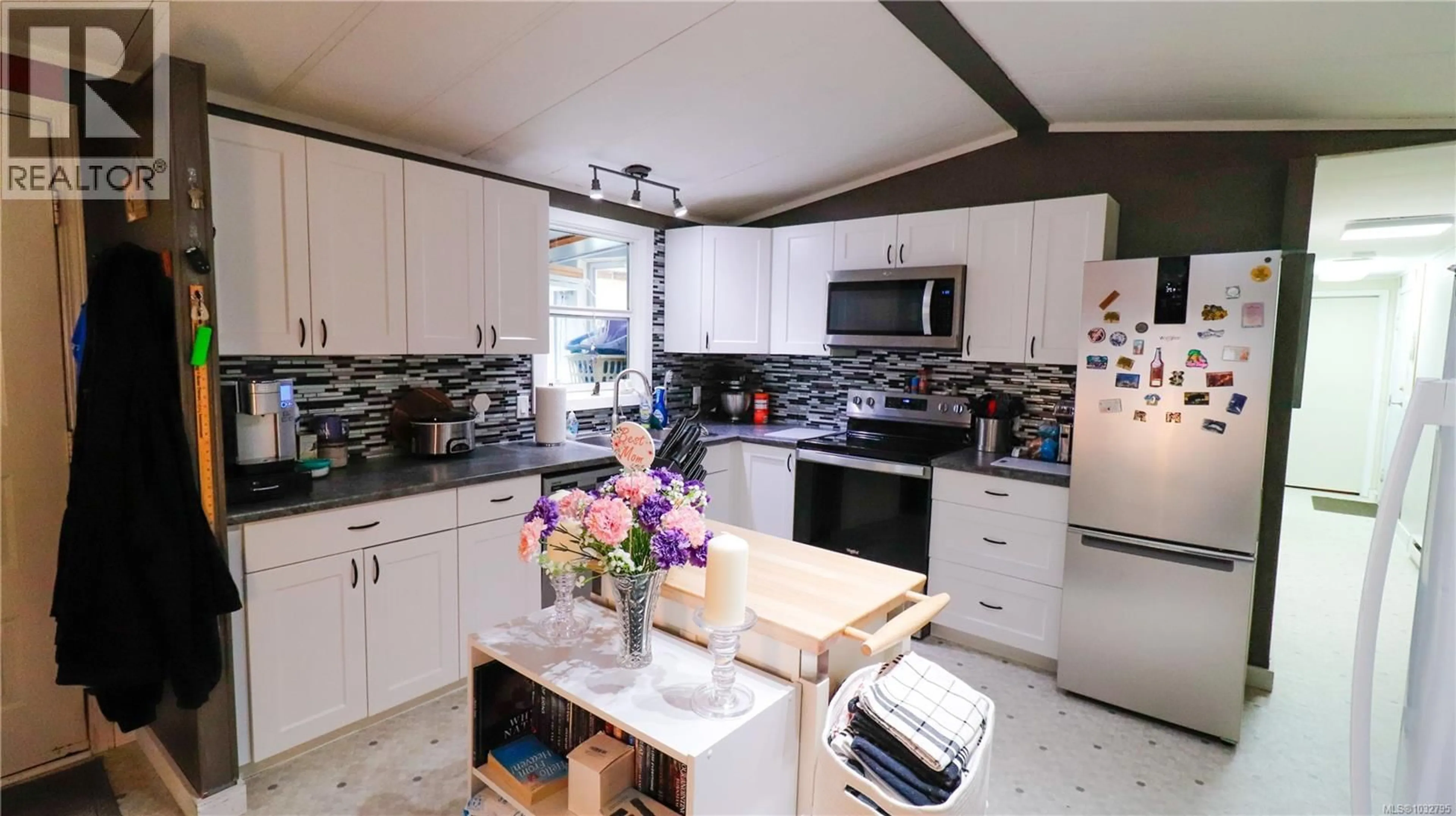 Open concept kitchen, ceramic/tile floor for 2 - 1655 ALBERNI HIGHWAY, Port Alberni British Columbia V9Y8G8