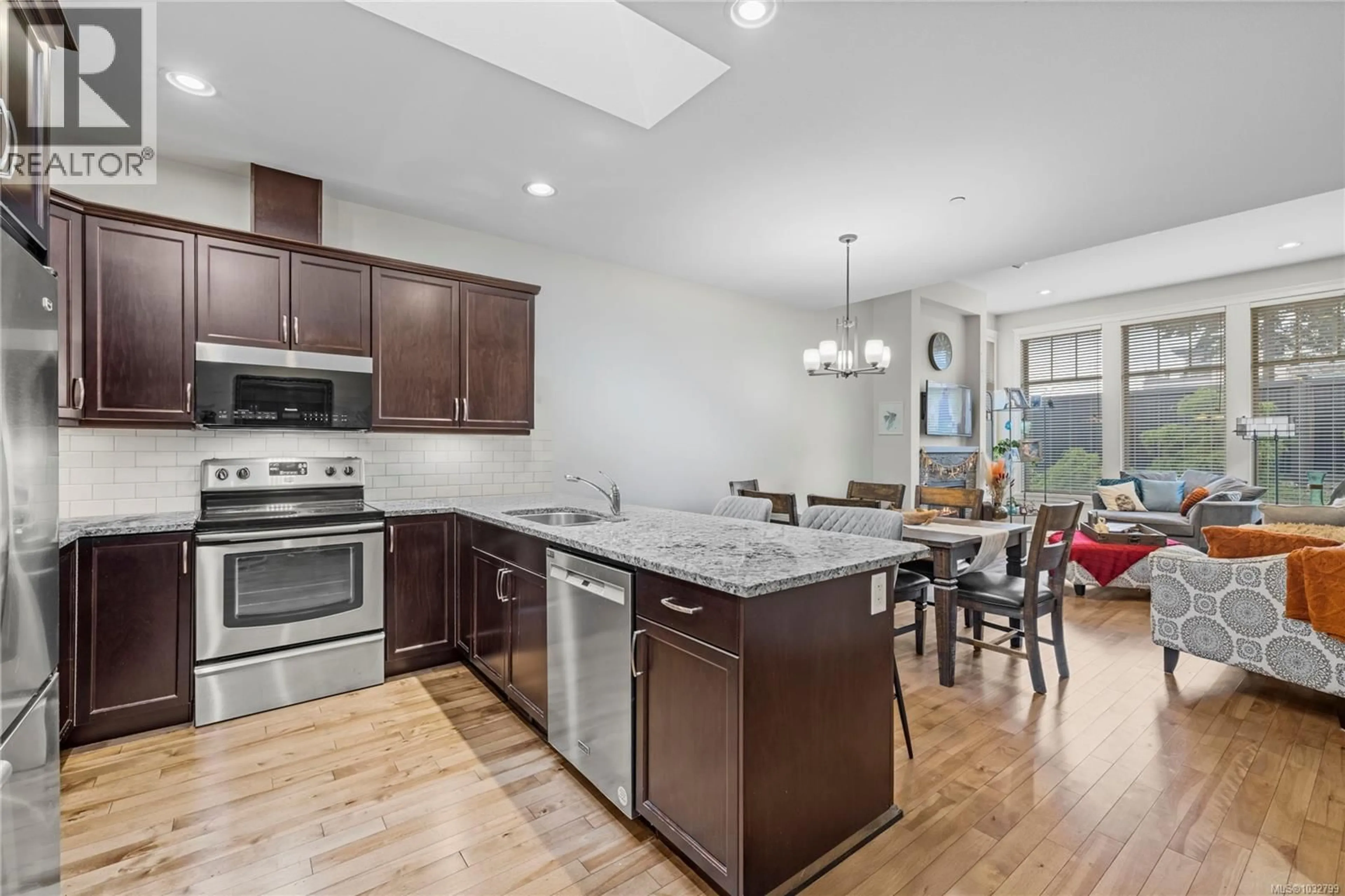 Open concept kitchen, unknown for 103 - 4921 CORAL WAY, Nanaimo British Columbia V9V0A3