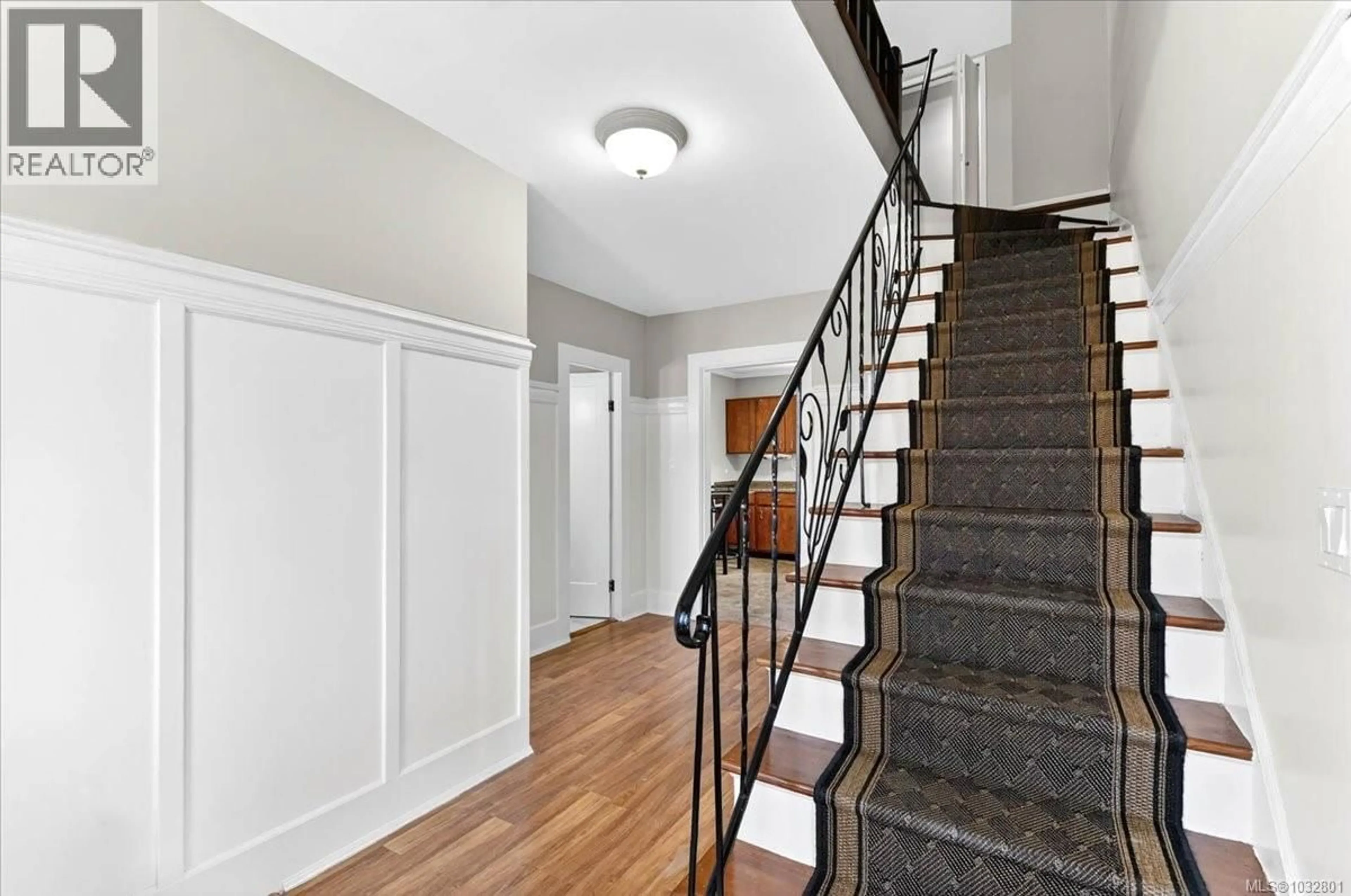 Indoor foyer for 2893 11TH AVENUE, Port Alberni British Columbia V9Y2R4