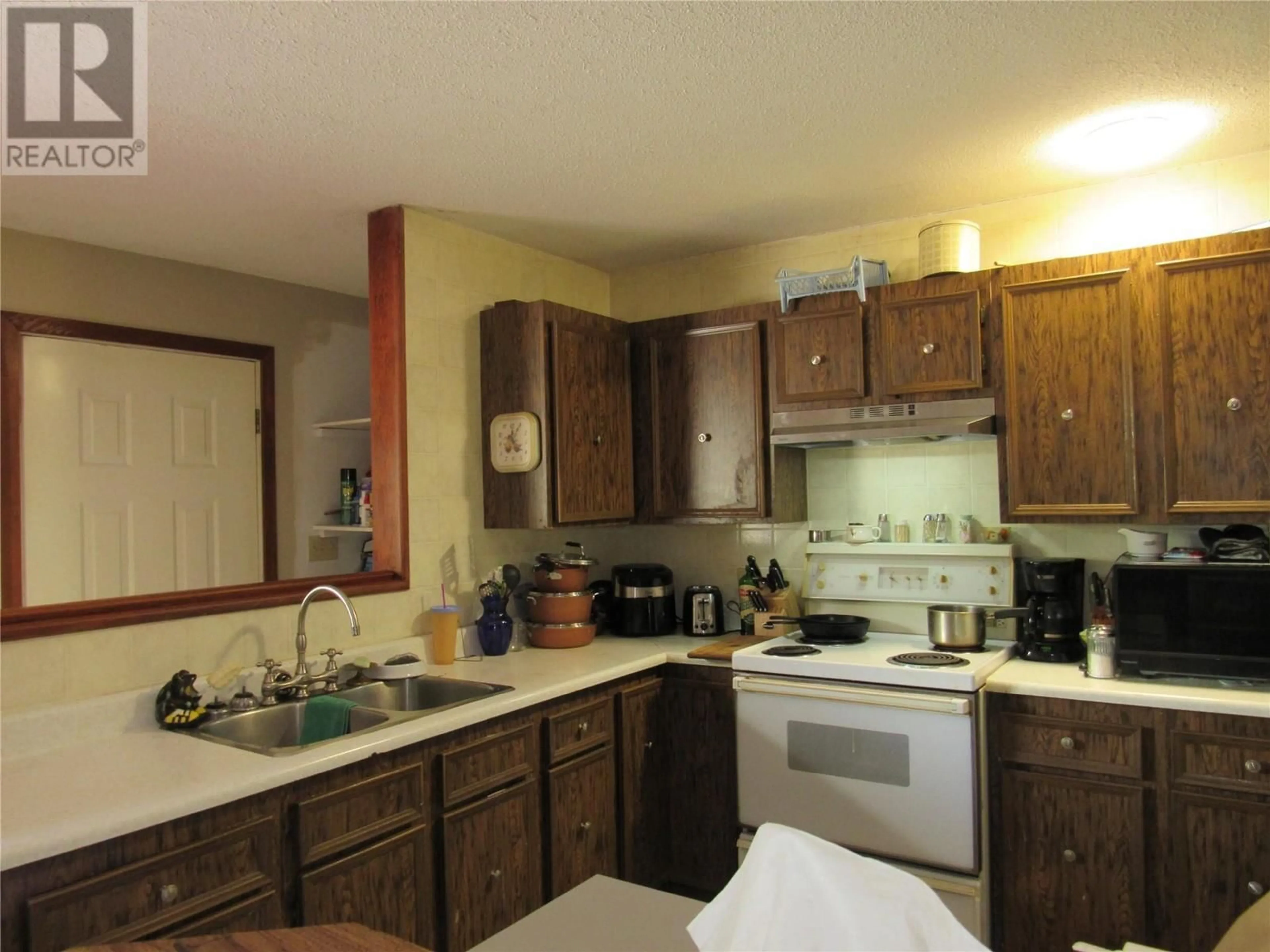 Standard kitchen, unknown for 2565 3A HIGHWAY, Castlegar British Columbia V1N4P5