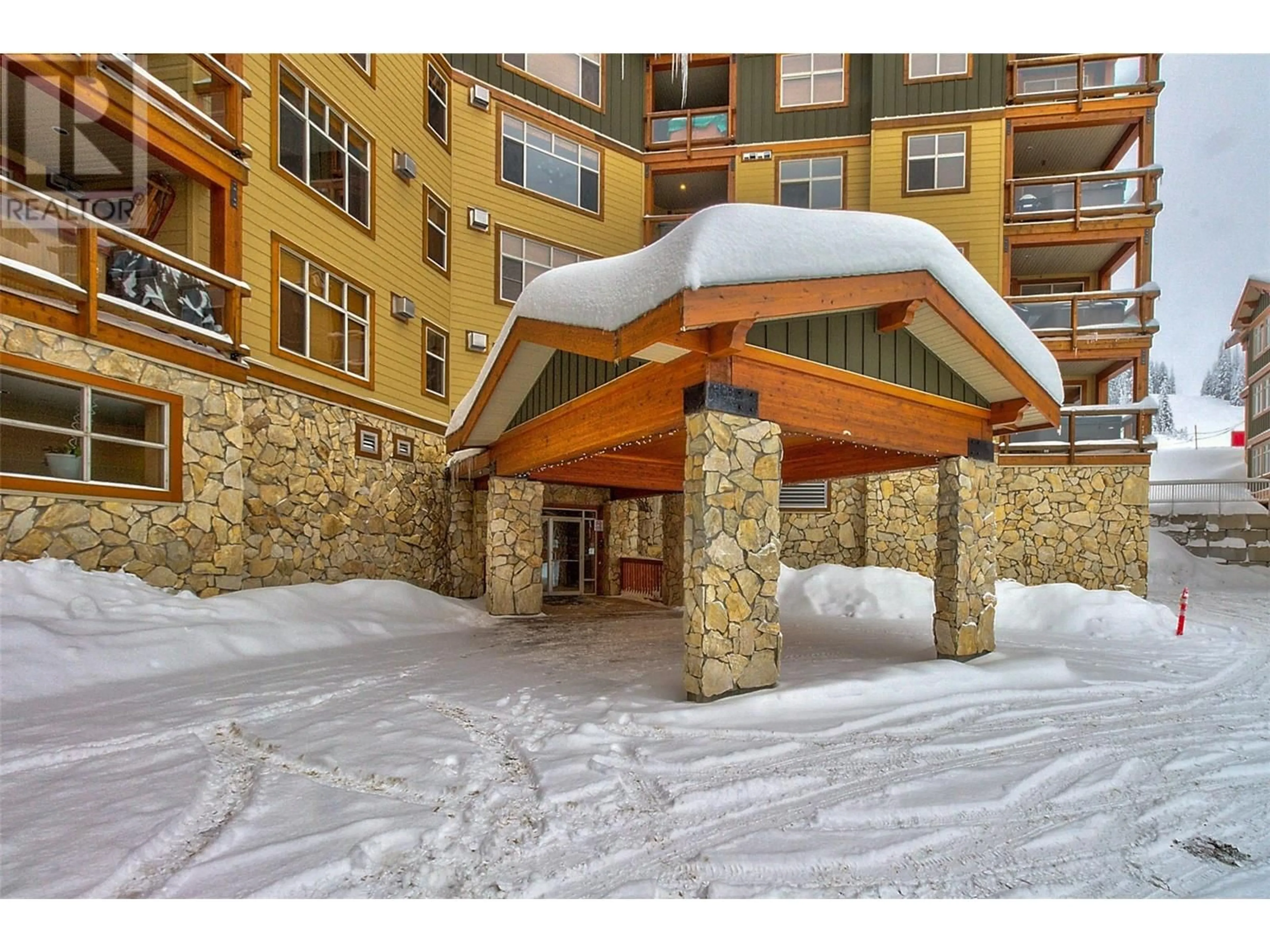 Indoor foyer for 7700 Porcupine Road Unit# 503, Big White British Columbia V1P1P3