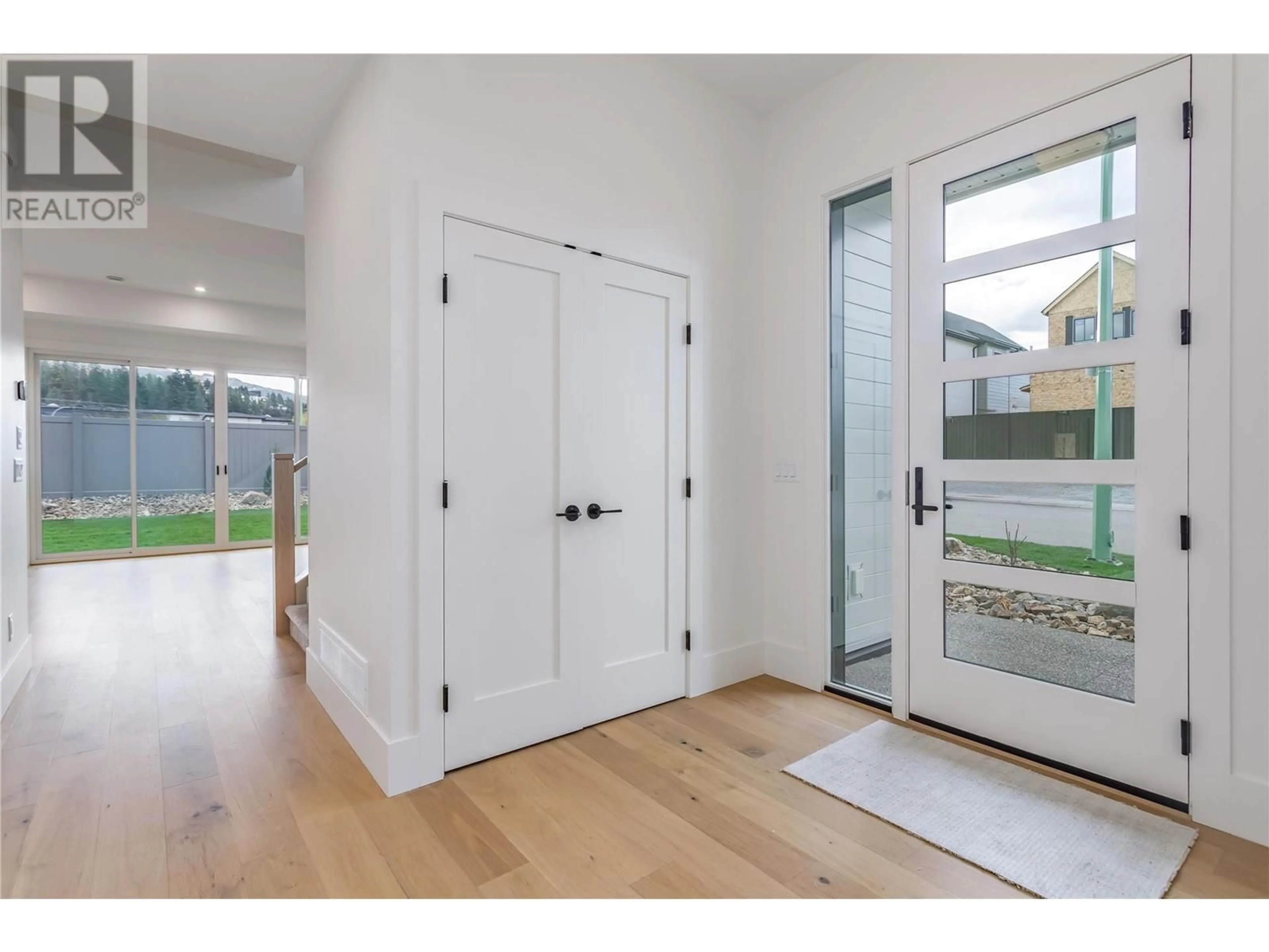 Indoor entryway, wood floors for 907 Bull Crescent Lot# 91, Kelowna British Columbia V1W0B6