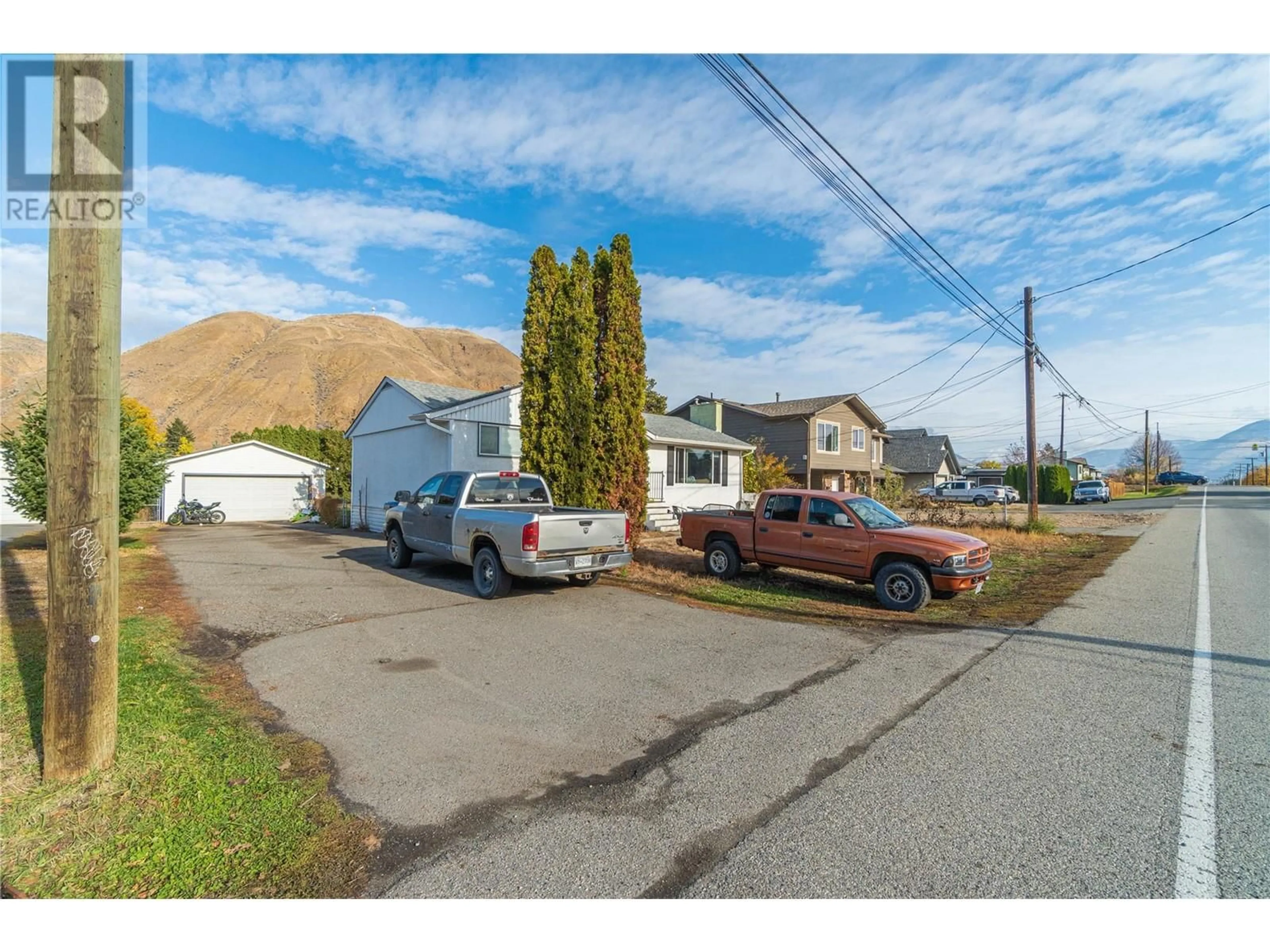 Frontside or backside of a home, the street view for 2322 Parkcrest Avenue, Kamloops British Columbia V2B4Y3