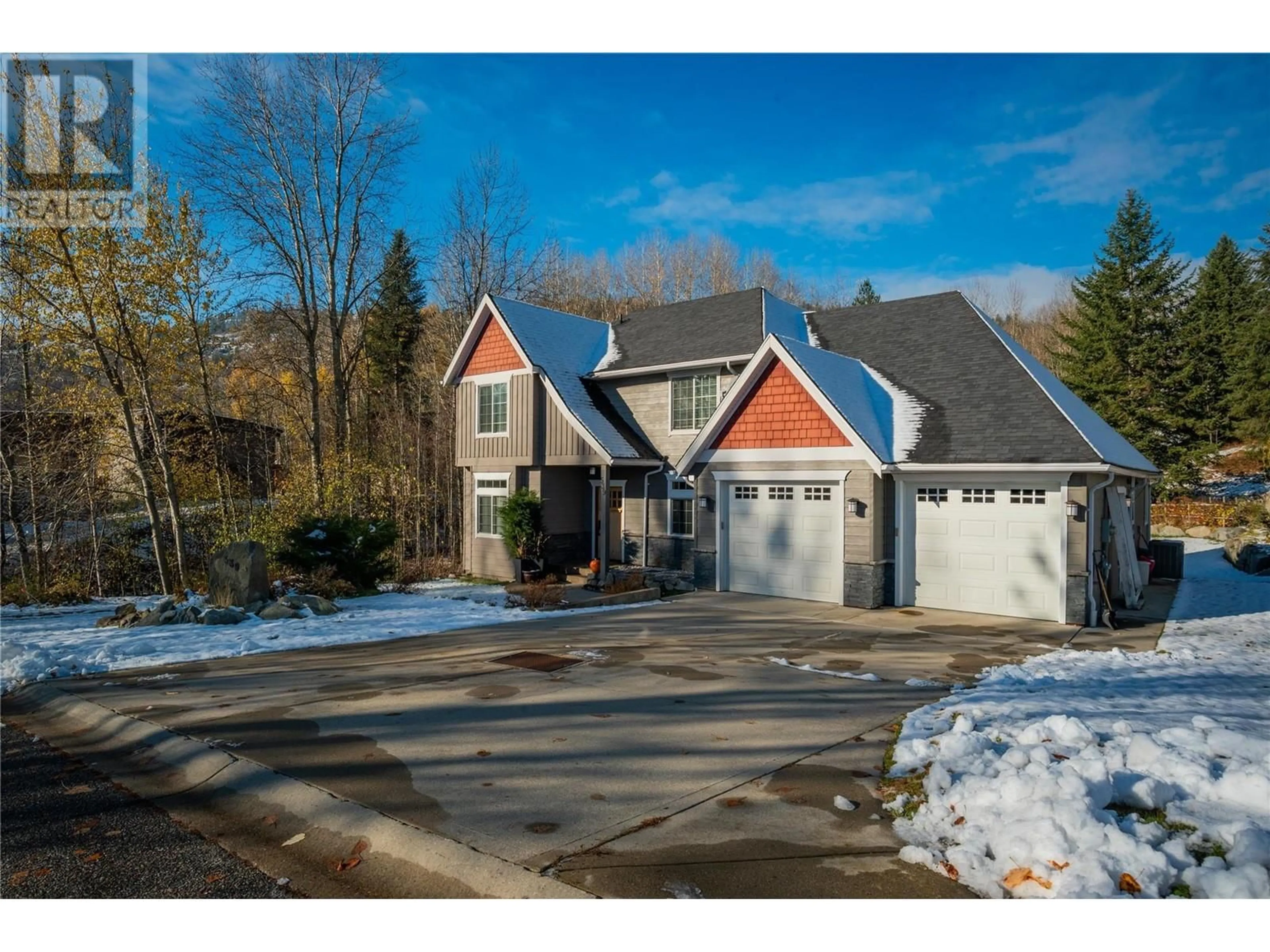 Home with vinyl exterior material, mountain view for 539 BLAKE COURT, Warfield British Columbia V1R4V9