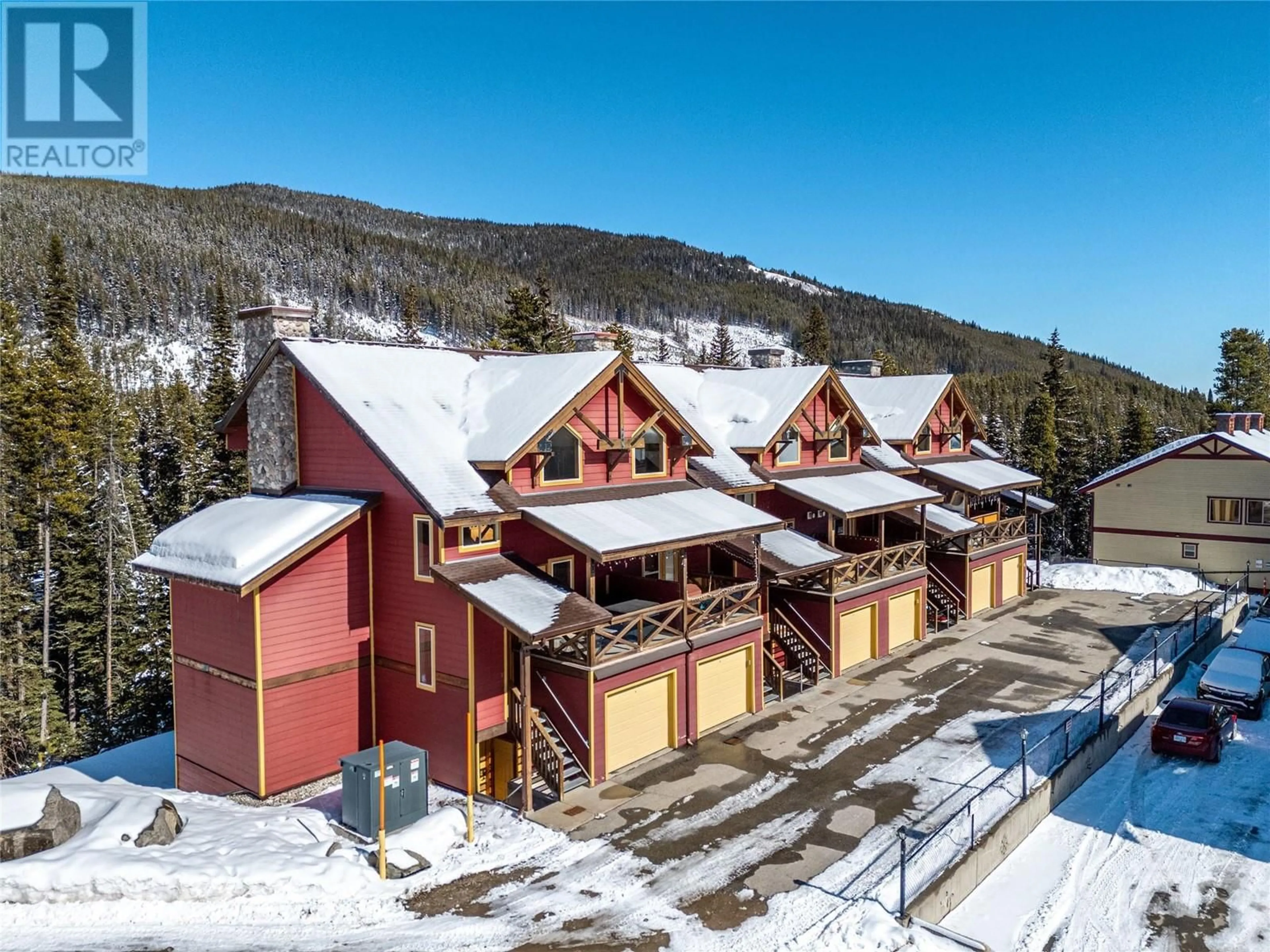 A pic from outside/outdoor area/front of a property/back of a property/a pic from drone, unknown for 3 - 360 STRAYHORSE ROAD, Apex Mountain British Columbia V2A0E2