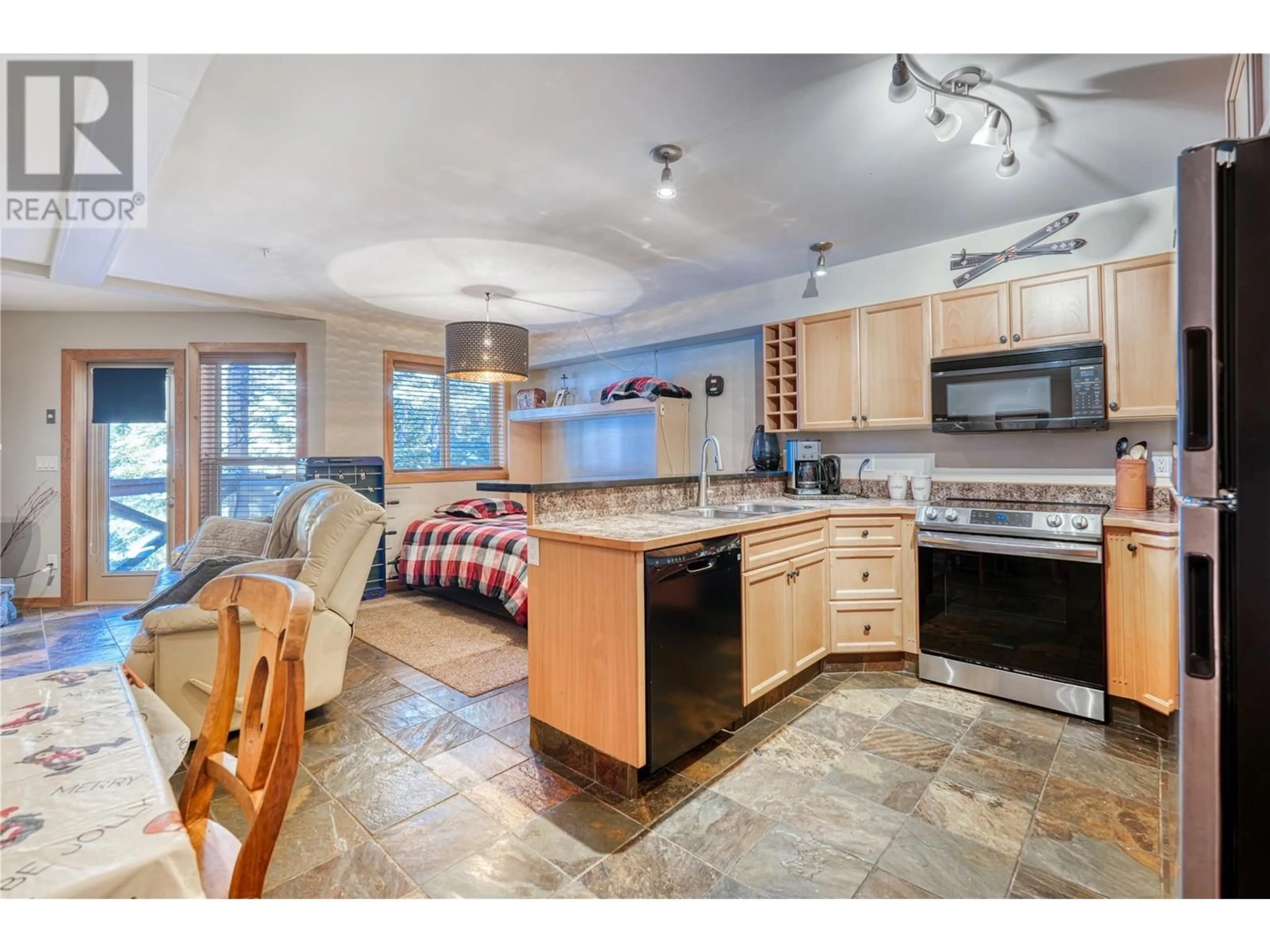 Open concept kitchen, unknown for 3 - 360 STRAYHORSE ROAD, Apex Mountain British Columbia V2A0E2