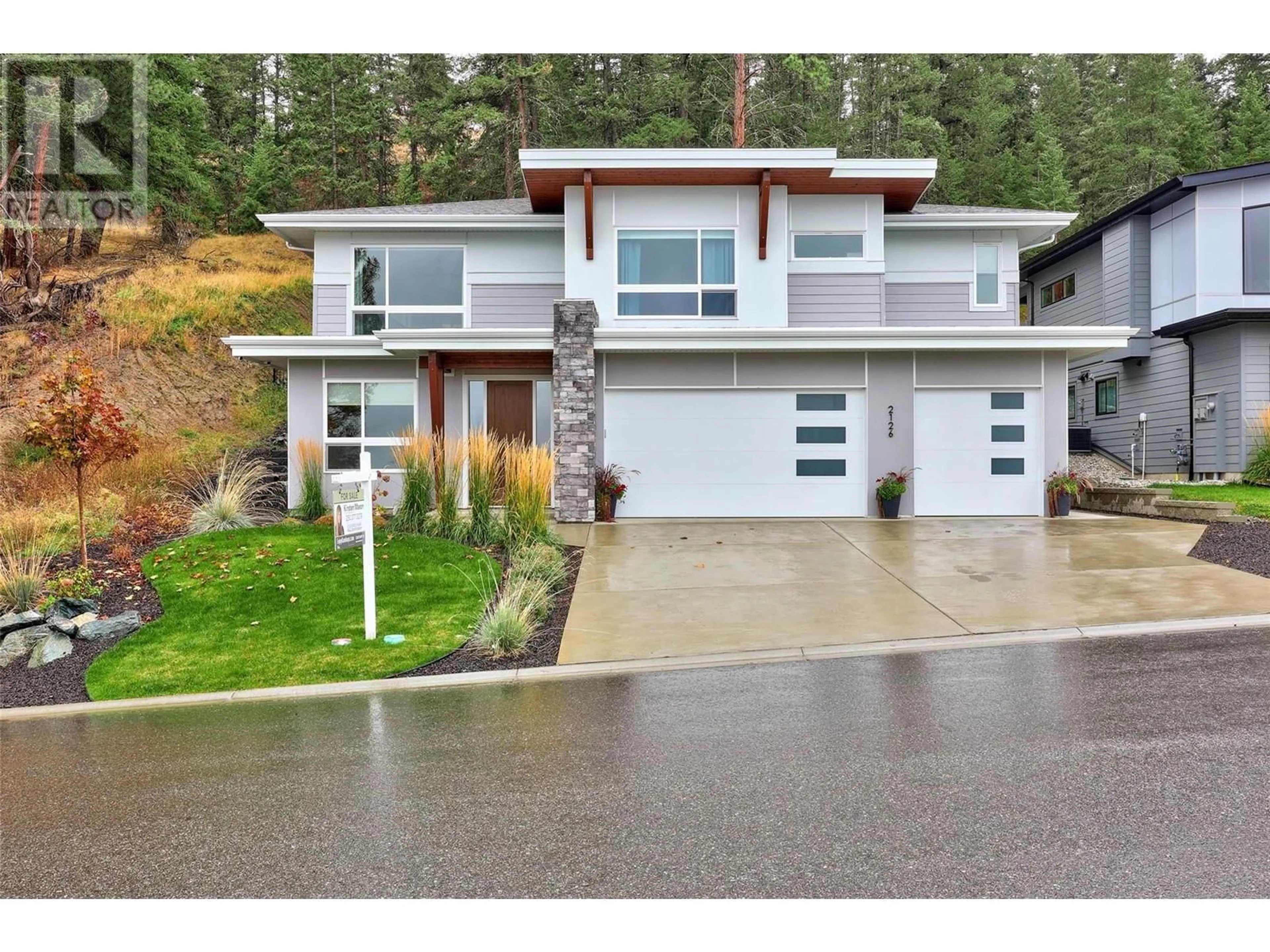 Frontside or backside of a home, the street view for 2126 LUPIN Court, Kamloops British Columbia V2E0E2