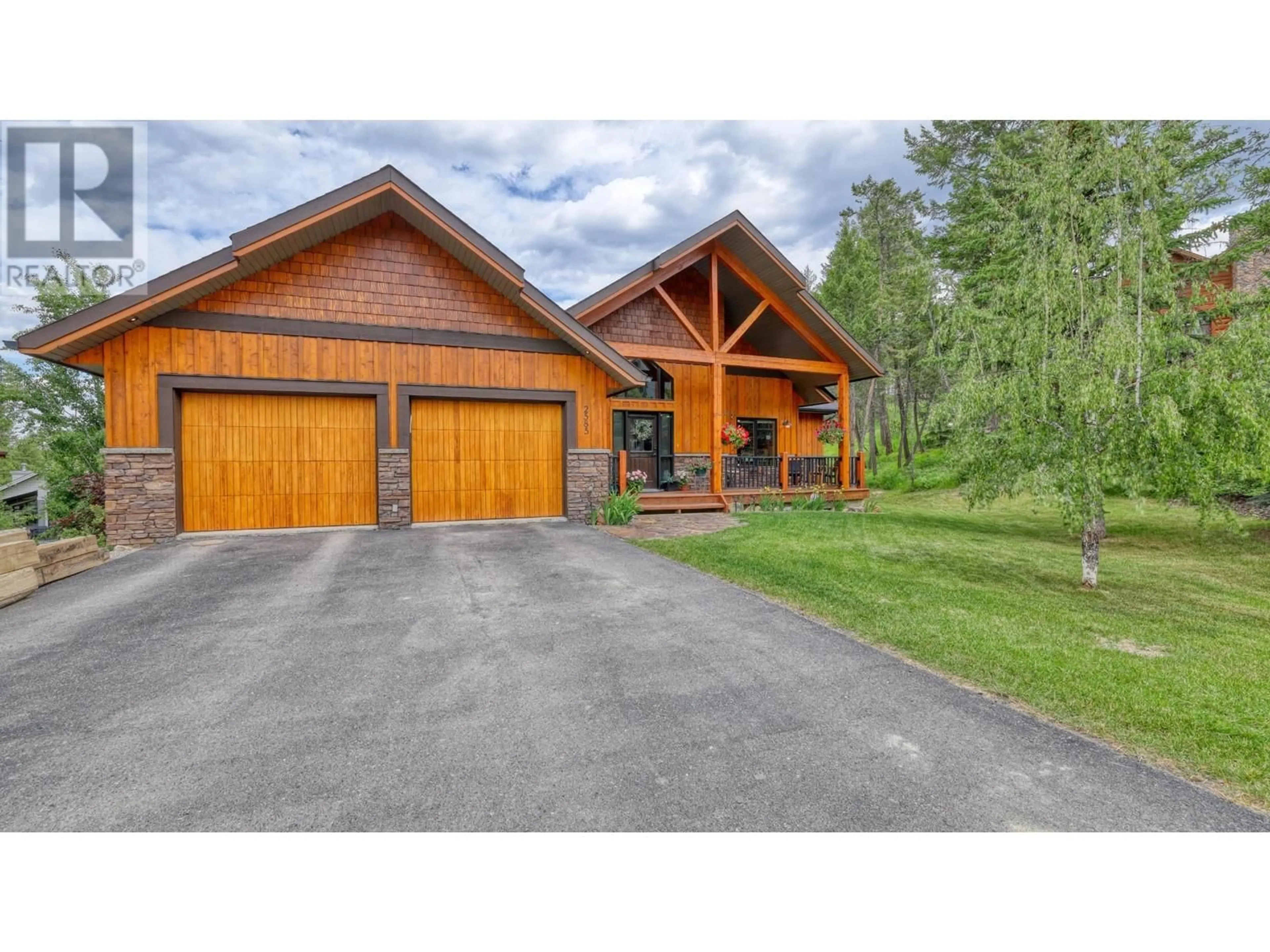 Indoor garage, wood floors for 2585 Sandstone Manor, Invermere British Columbia V0A1K4