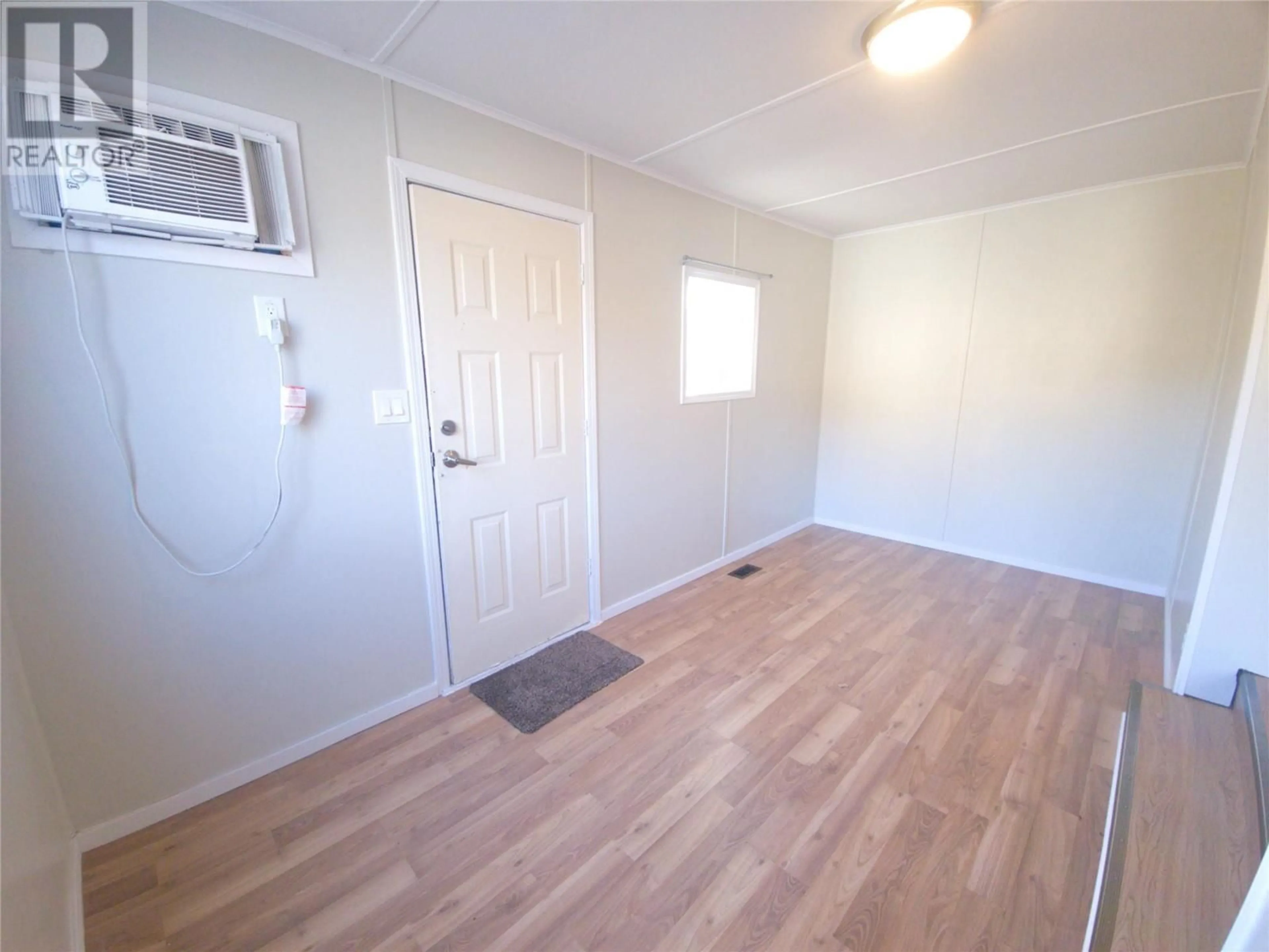 A pic of a room, unknown floor for 1572 Lorne Street E Unit# 12, Kamloops British Columbia V2C1X6