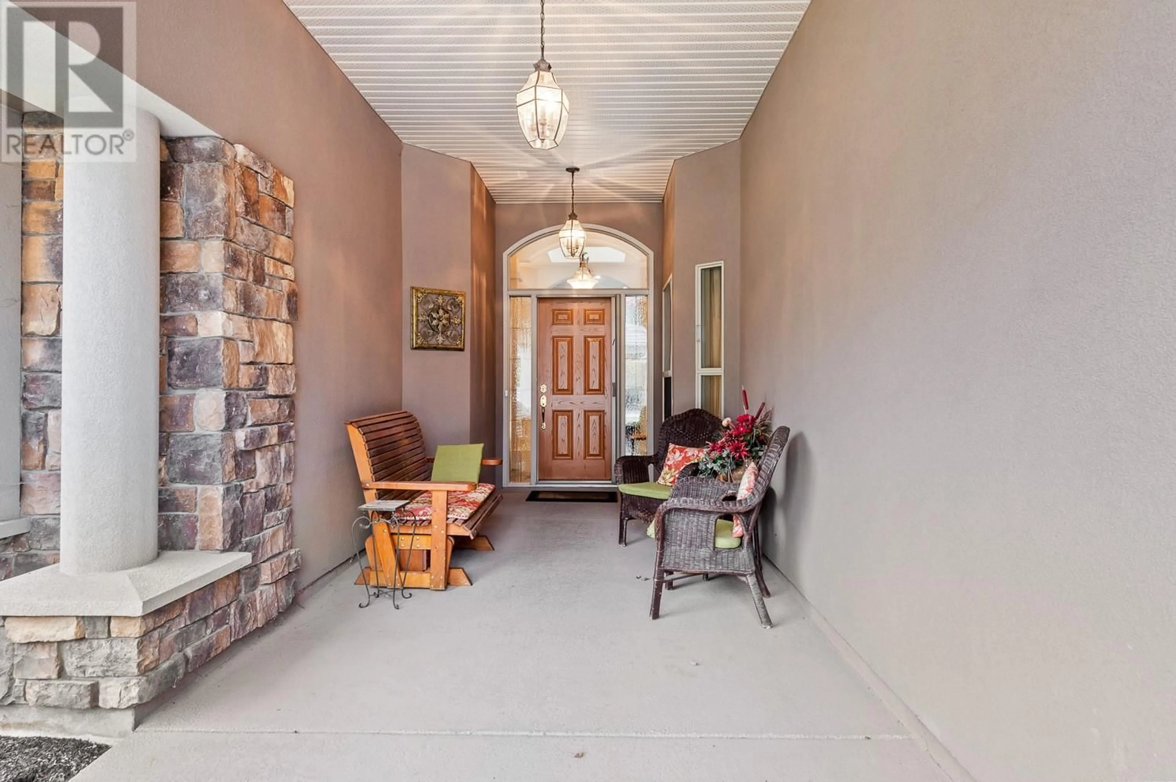 Indoor foyer, wood floors for 4345 Gallaghers Fairway S, Kelowna British Columbia V1W4X4