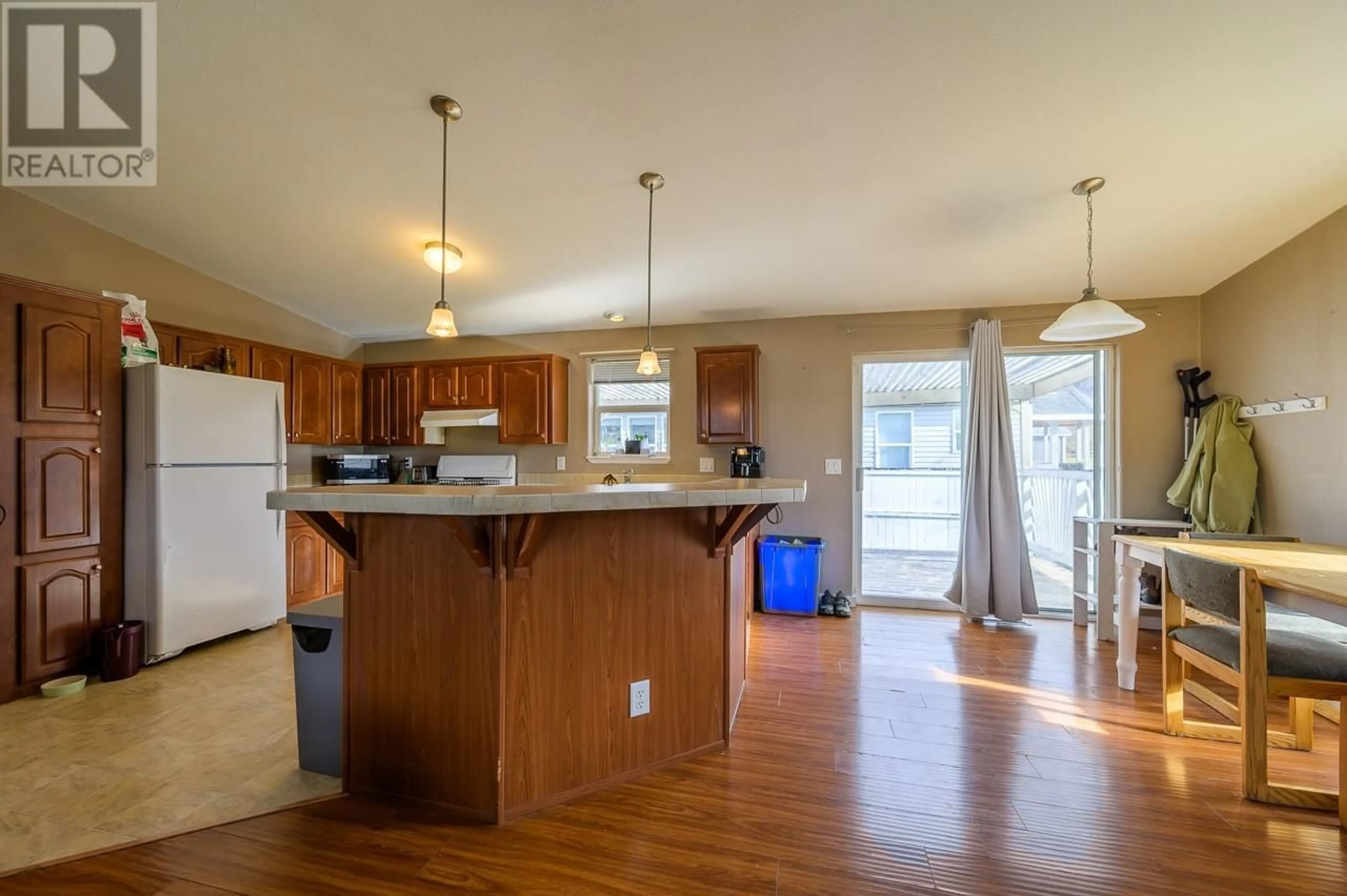 Open concept kitchen for 1263 KOOTENAY Road Unit# 16, Kamloops British Columbia V2C5K3