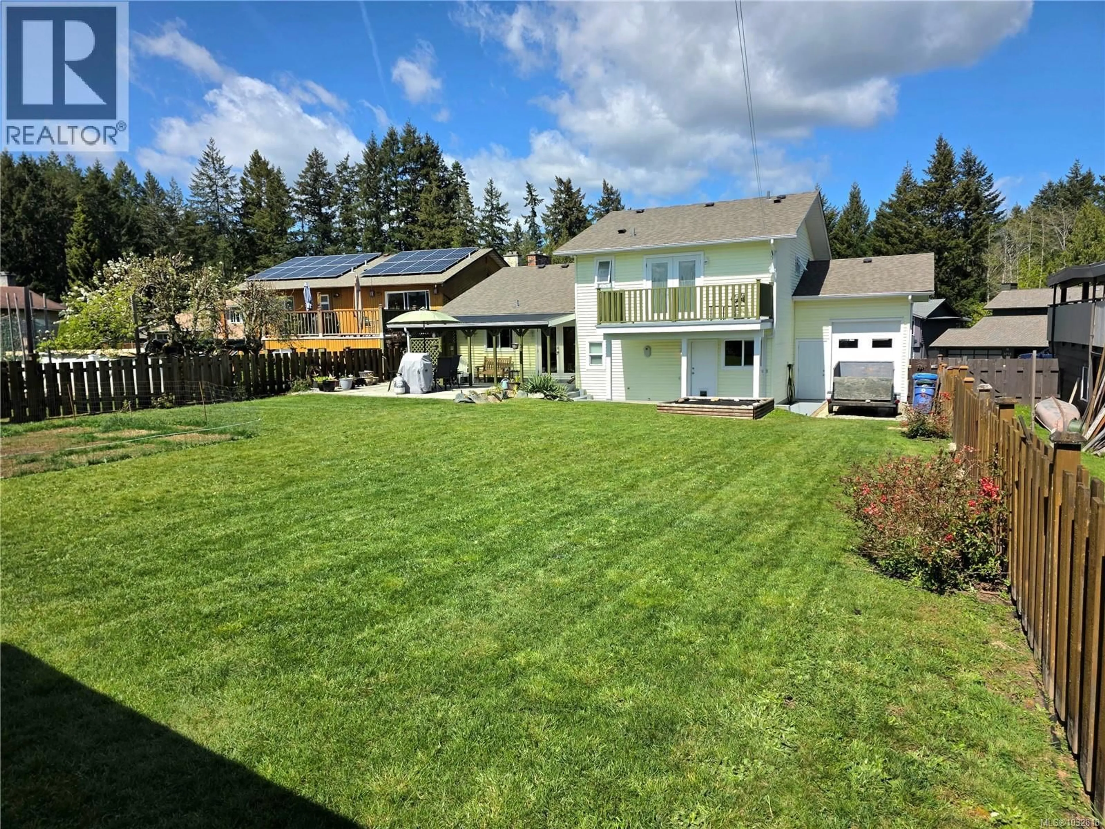 A pic from outside/outdoor area/front of a property/back of a property/a pic from drone, unknown for 3724 BISHOP CRESCENT, Port Alberni British Columbia V9Y7W4
