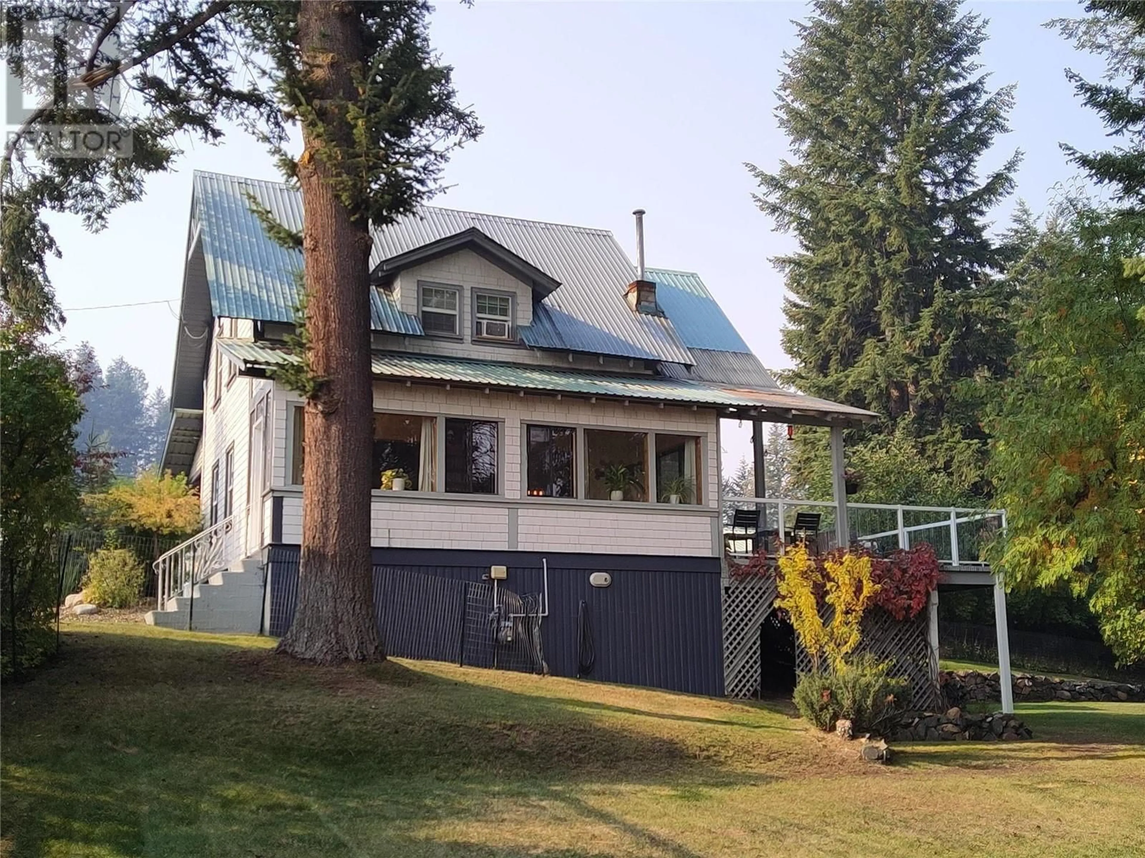 Home with vinyl exterior material, mountain view for 153 BILLITER AVENUE, Princeton British Columbia V0X1W0