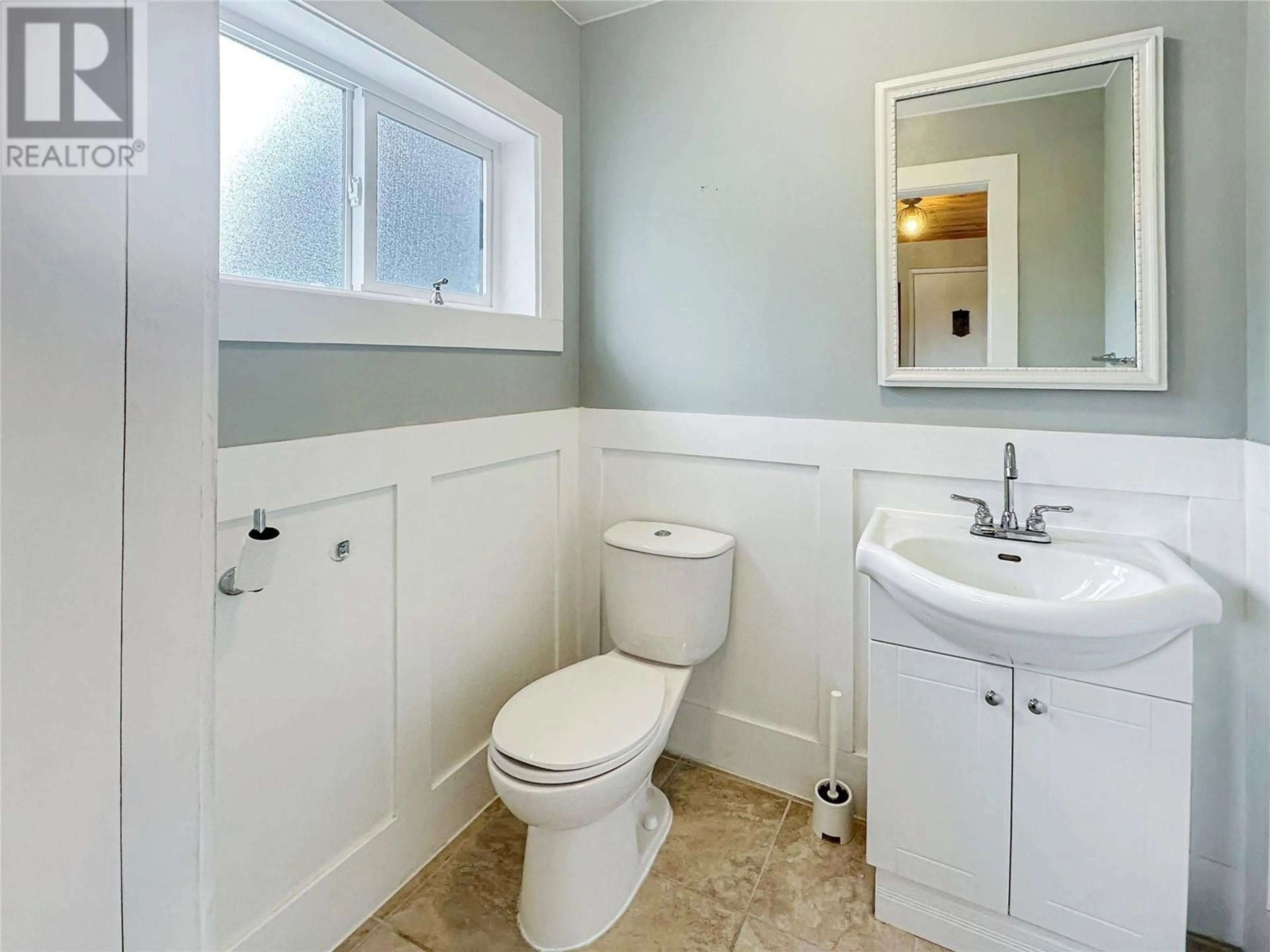 Standard bathroom, wood floors for 153 BILLITER Avenue, Princeton British Columbia V0X1W0