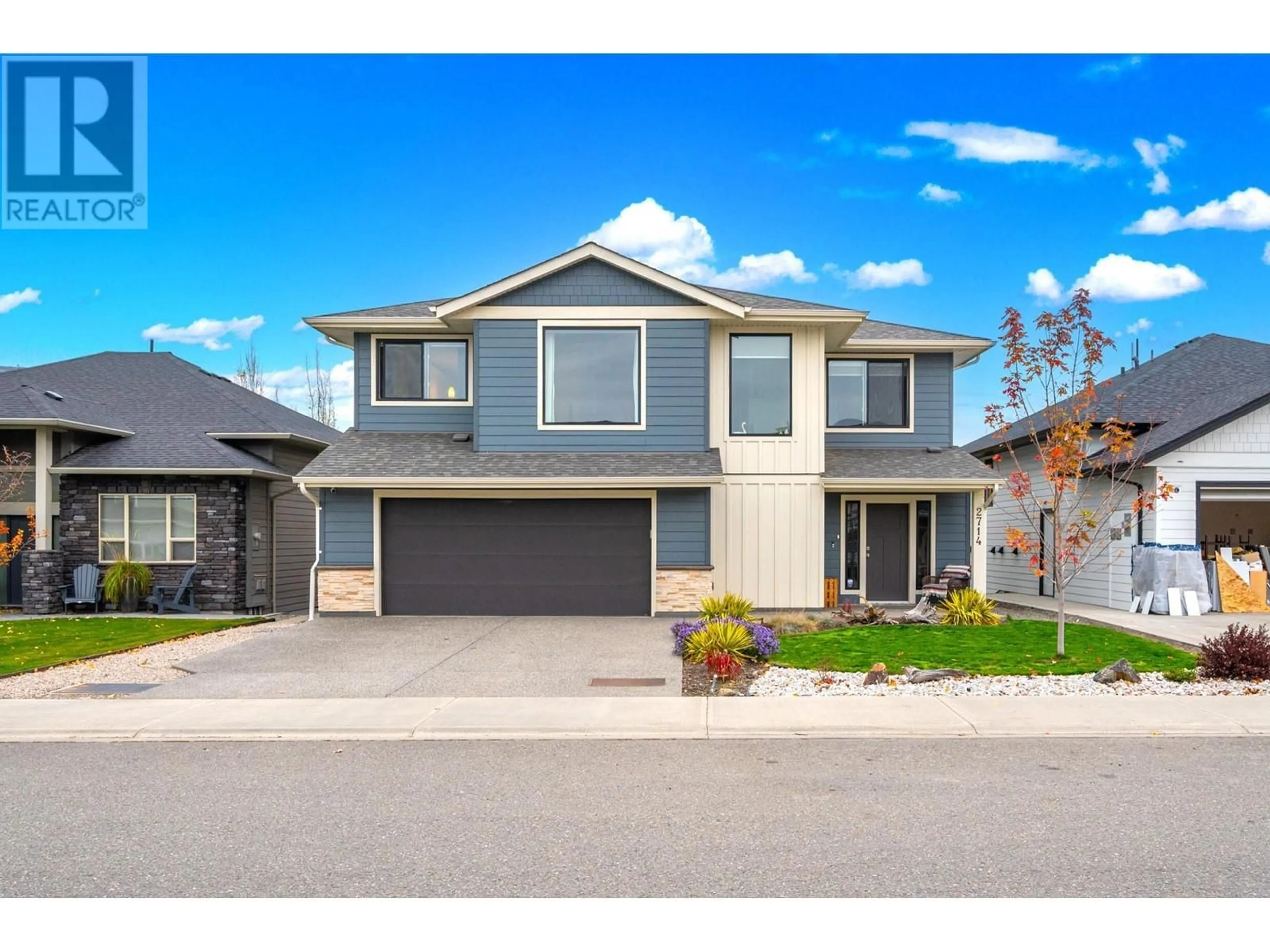 Frontside or backside of a home, the street view for 2714 BEACHMOUNT Crescent, Kamloops British Columbia V2B0E6