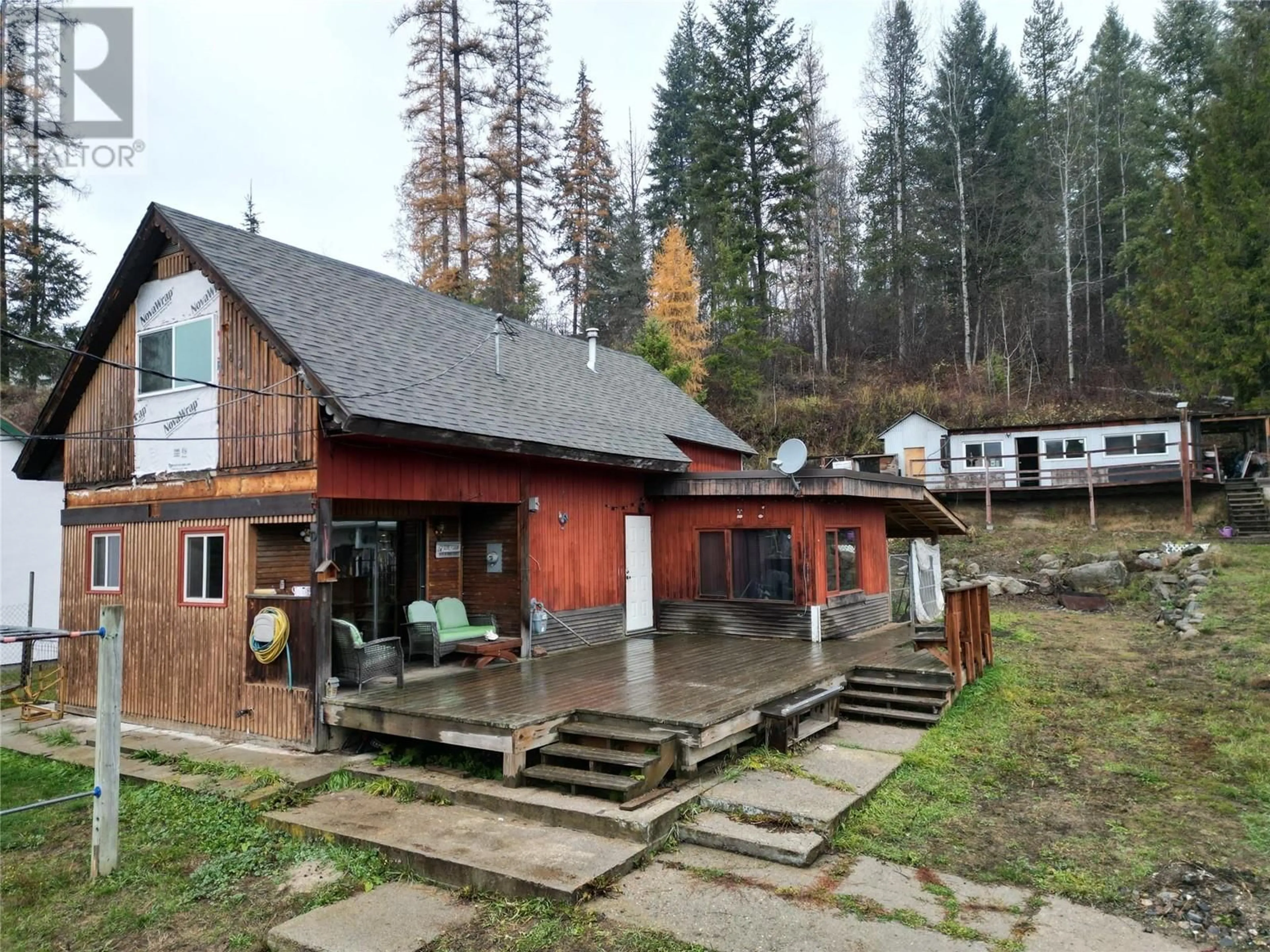 Frontside or backside of a home, cottage for 2013 Hepburn Drive, Fruitvale British Columbia V0G1L1