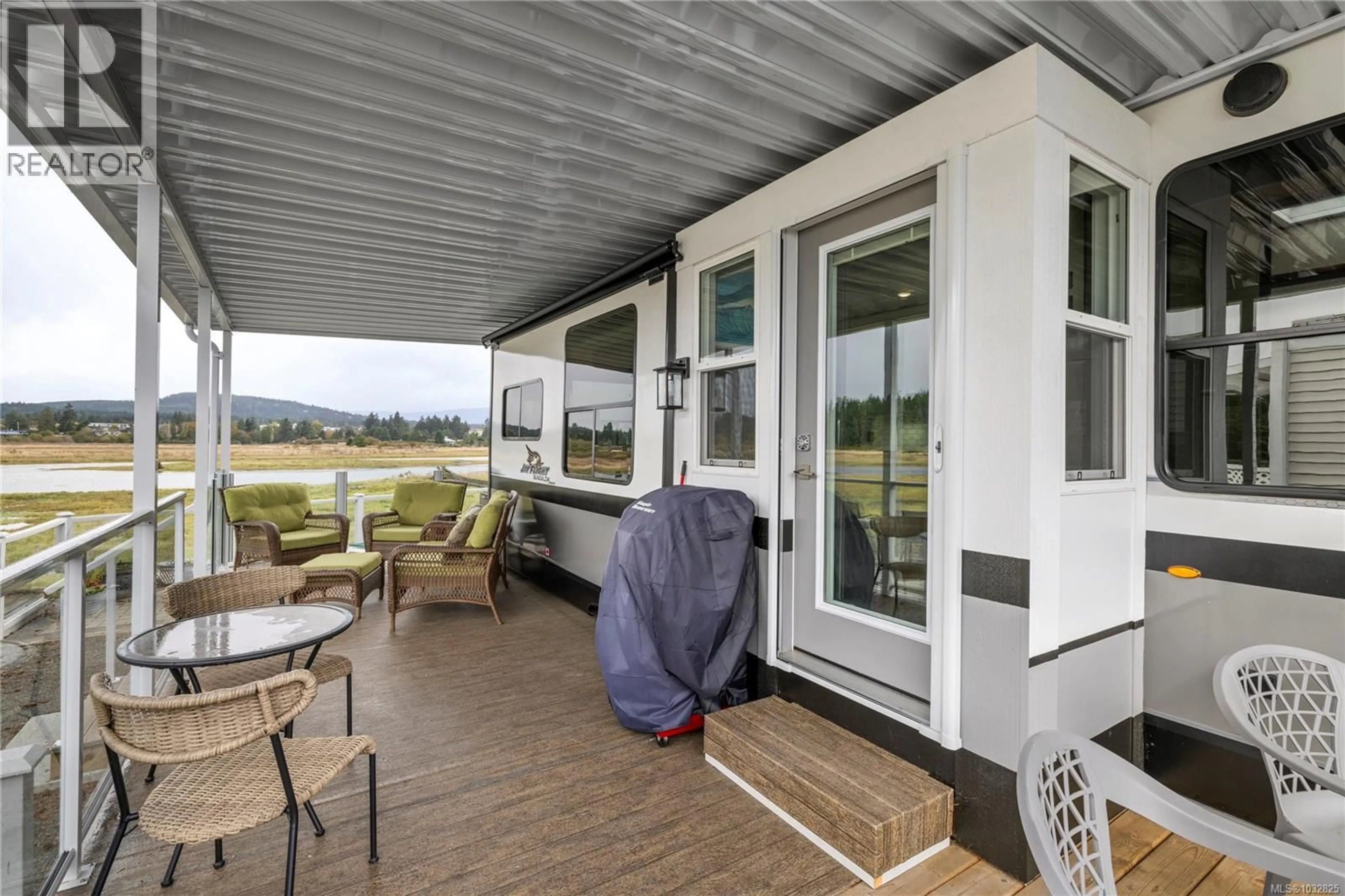 Patio, water/lake/river/ocean view for 208 - 200 CORFIELD STREET, Parksville British Columbia V9P2H5