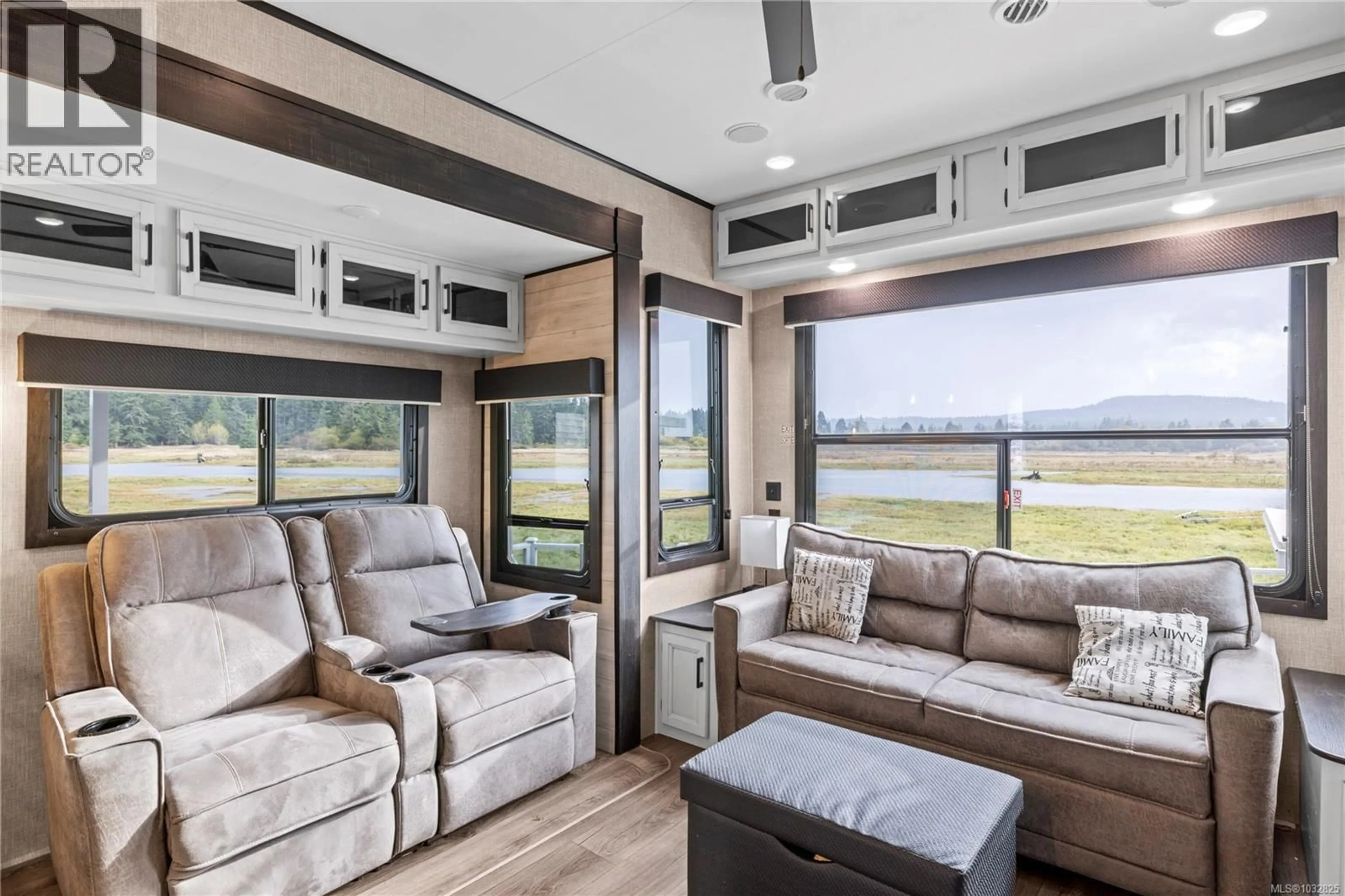 Living room with furniture, unknown for 208 - 200 CORFIELD STREET, Parksville British Columbia V9P2H5