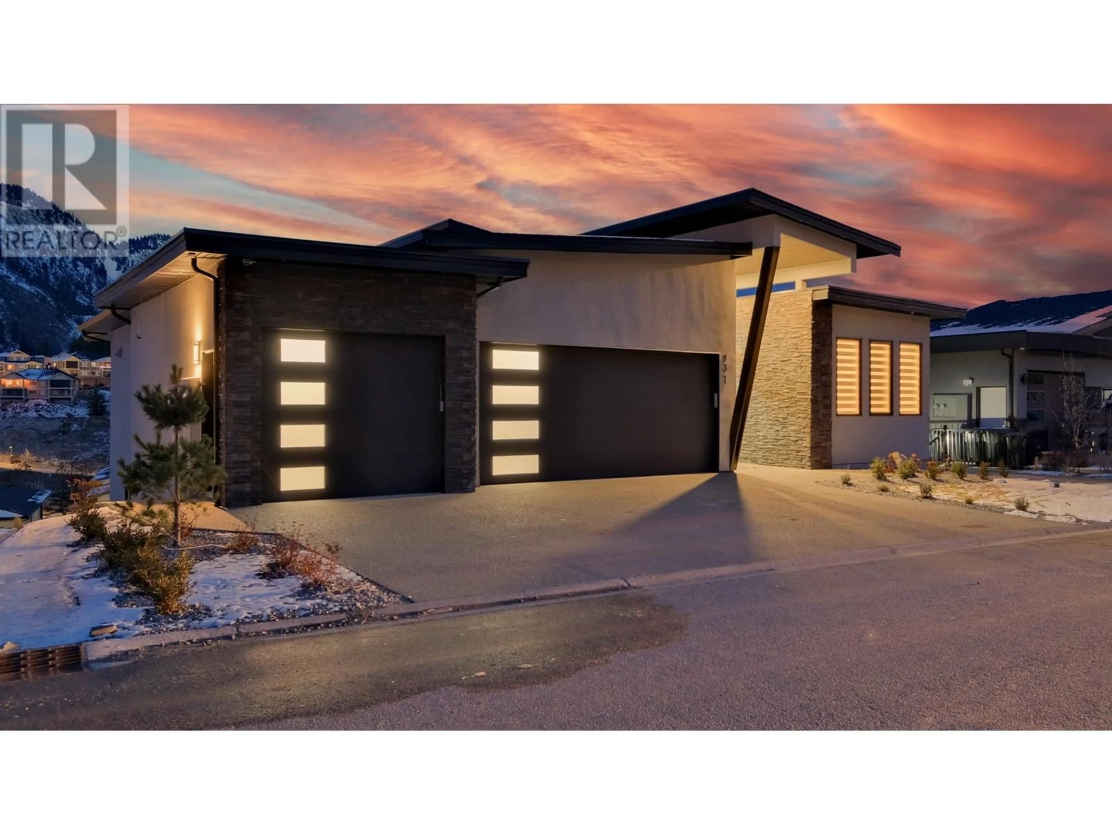 Home with brick exterior material for 937 Royal Troon Lane Lot# 20, Kelowna British Columbia V1P0A3