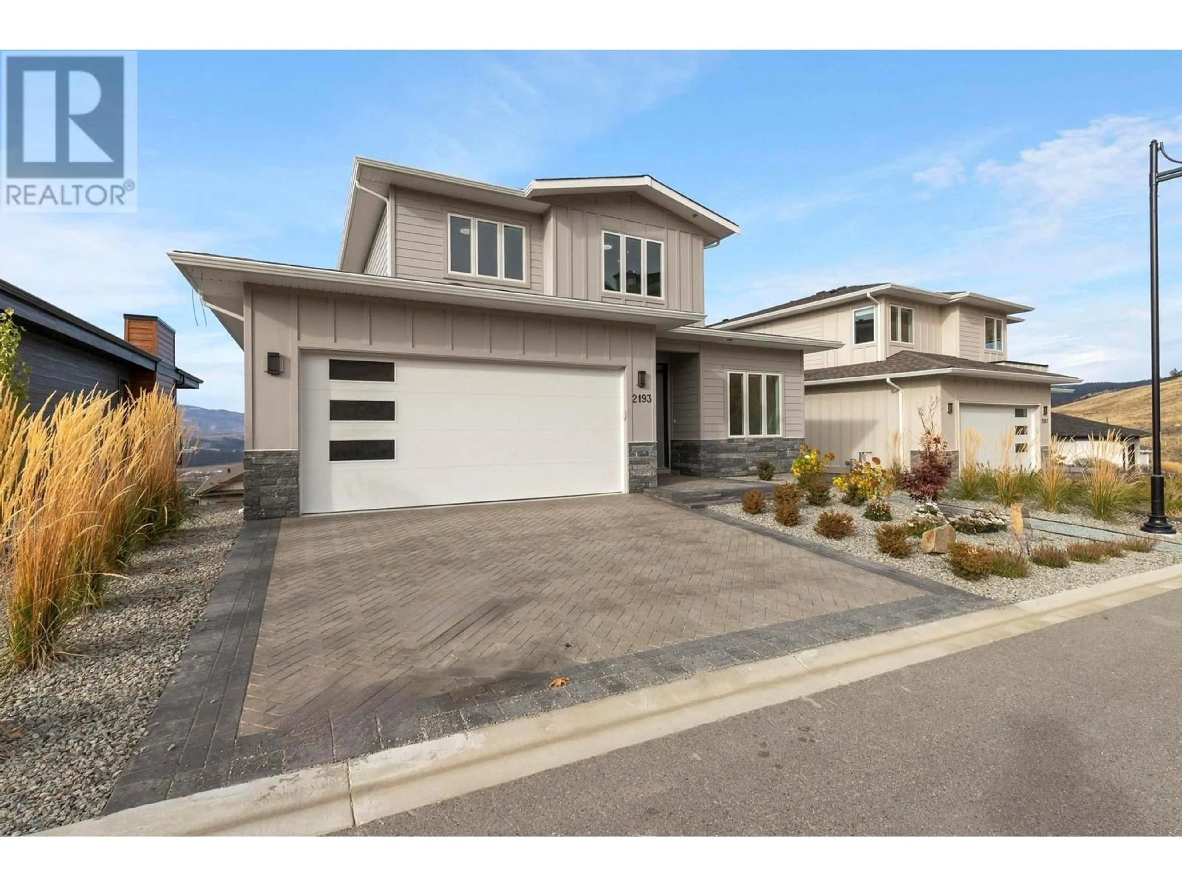 Frontside or backside of a home, the street view for 2193 Kentucky Crescent, Kelowna British Columbia V1P0A2