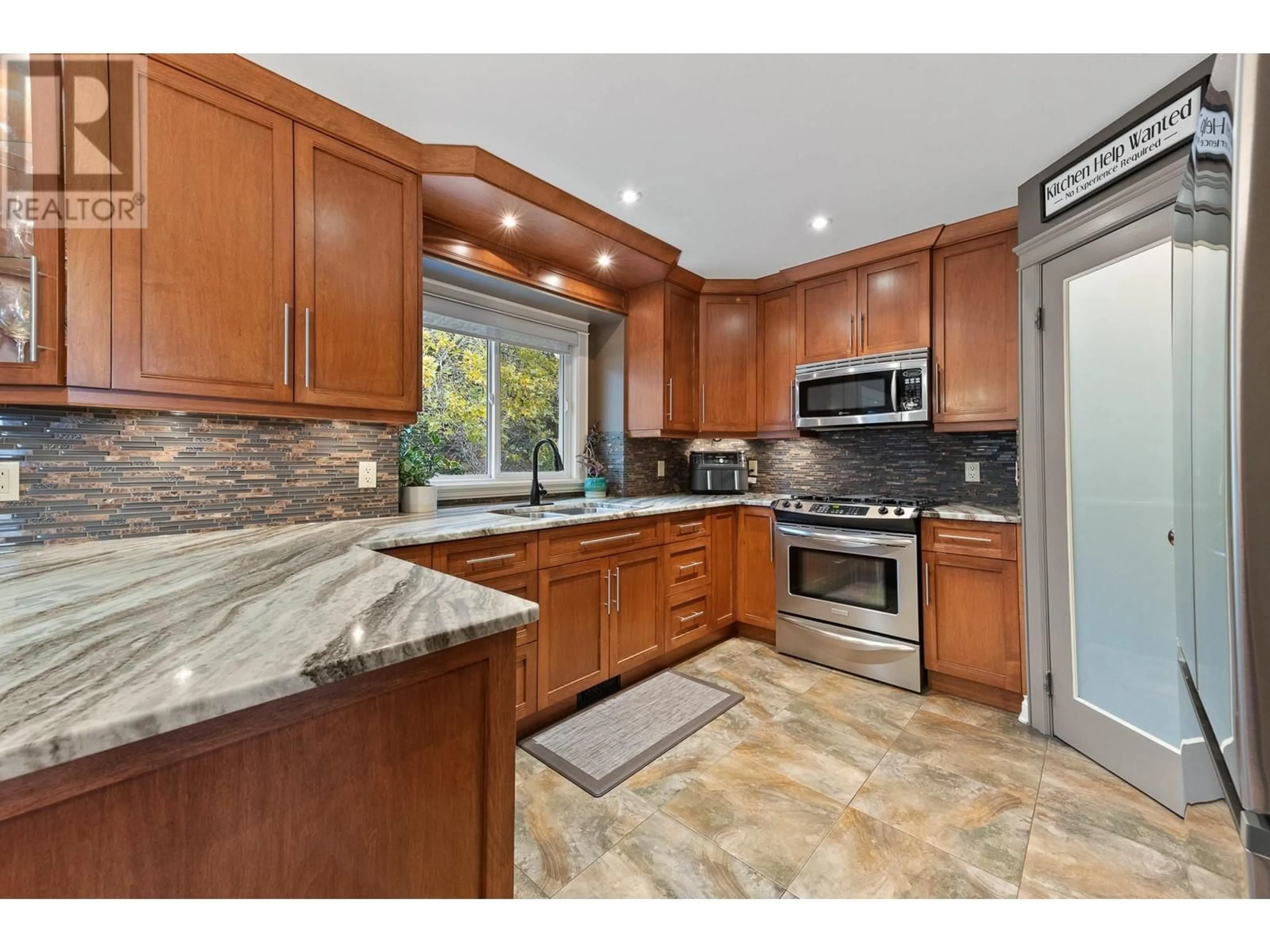 Open concept kitchen for 2604 Wild Horse Drive, West Kelowna British Columbia V4T2K9