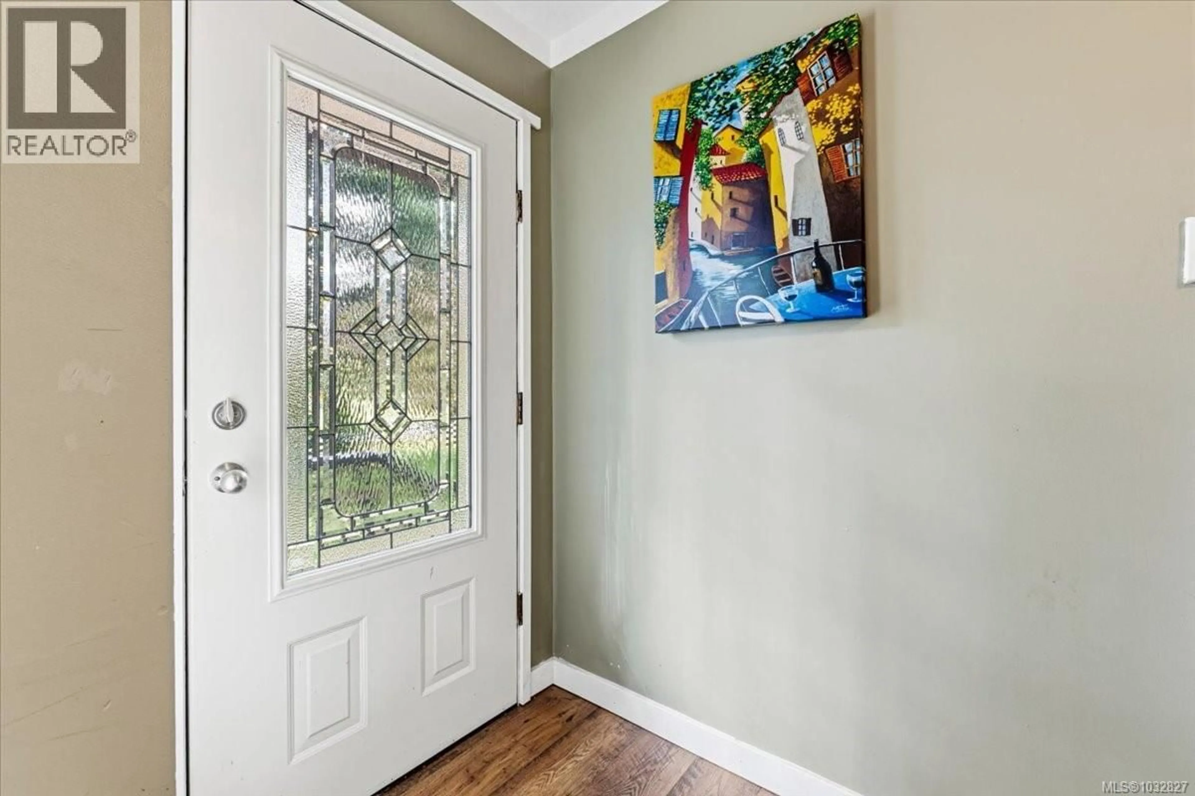 Indoor entryway for 13345 CEDAR ROAD, Nanaimo British Columbia