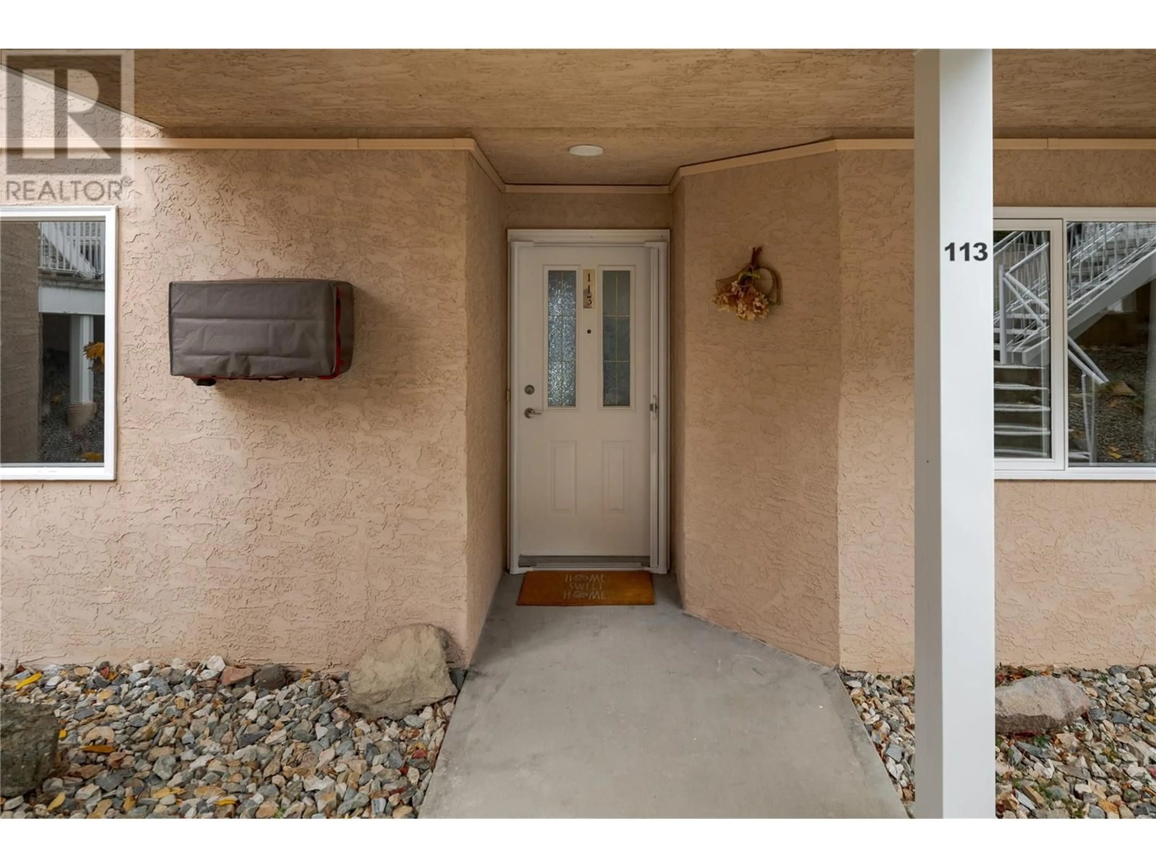 Indoor entryway, cement floor for 4630 Ponderosa Drive Unit# 113, Peachland British Columbia V0H1X5