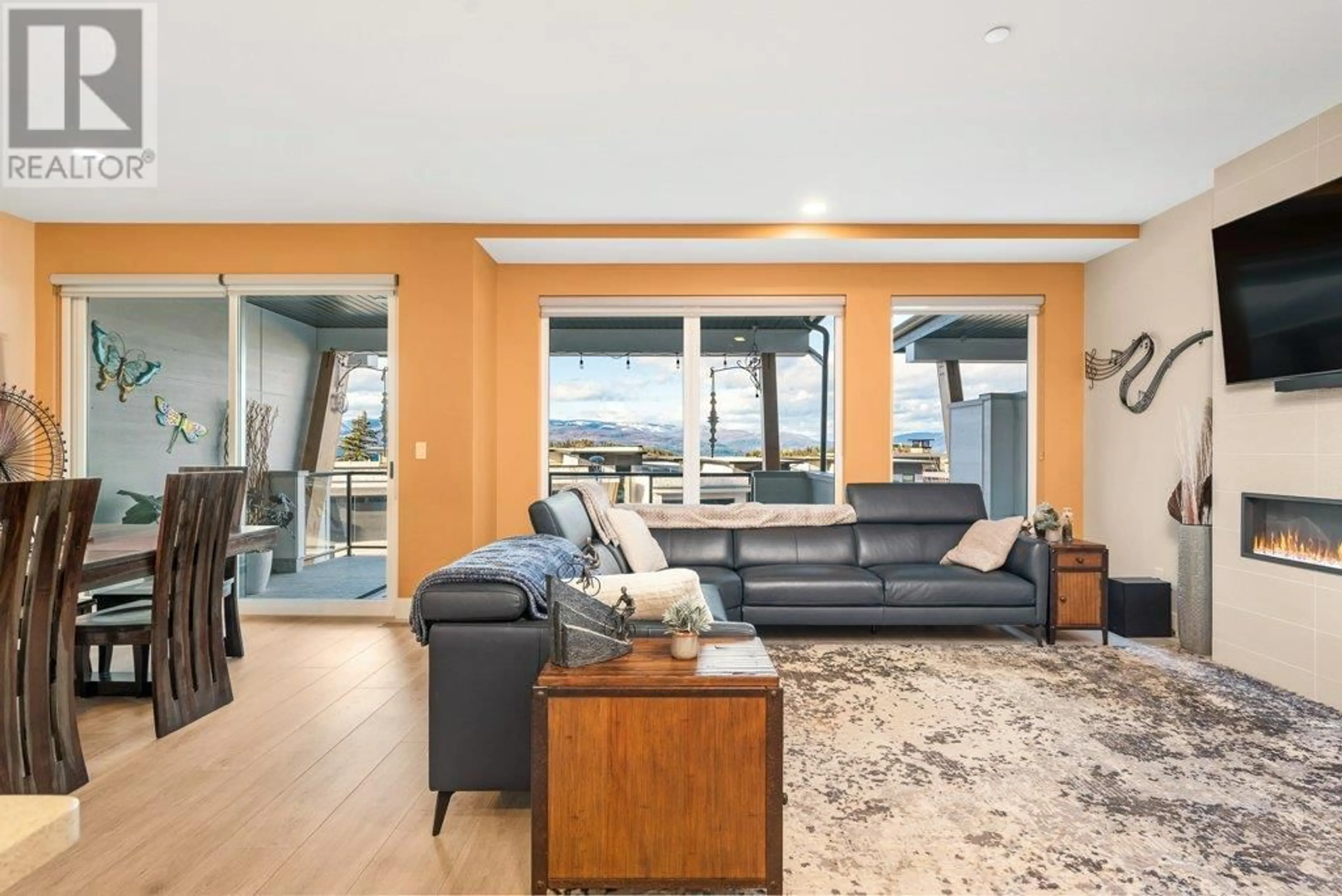 Living room with furniture, unknown for 10 - 269 DIAMOND WAY, Vernon British Columbia V1H0A2