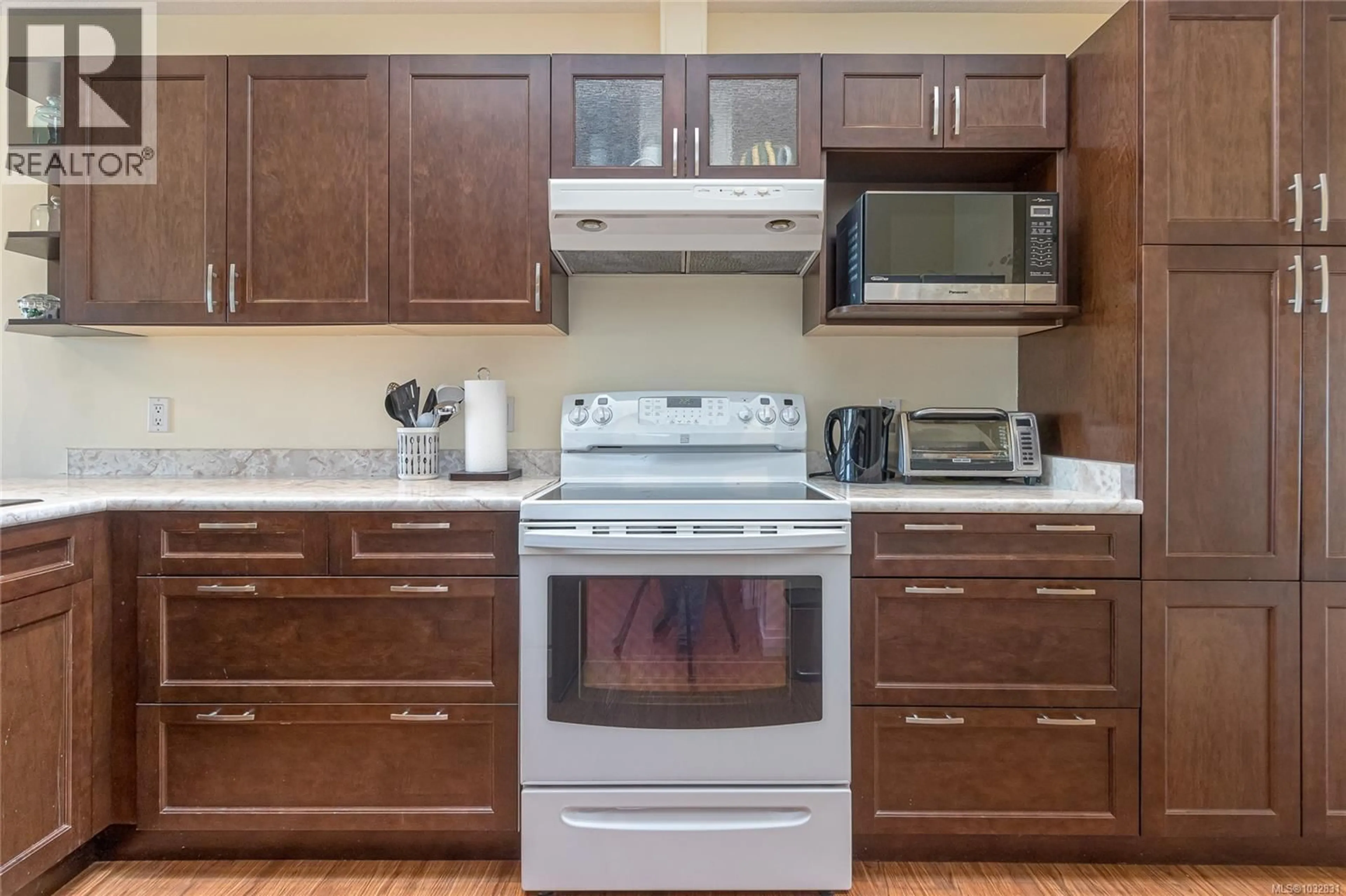 Standard kitchen, unknown for 753 SORIEL ROAD, Parksville British Columbia V9P1B5