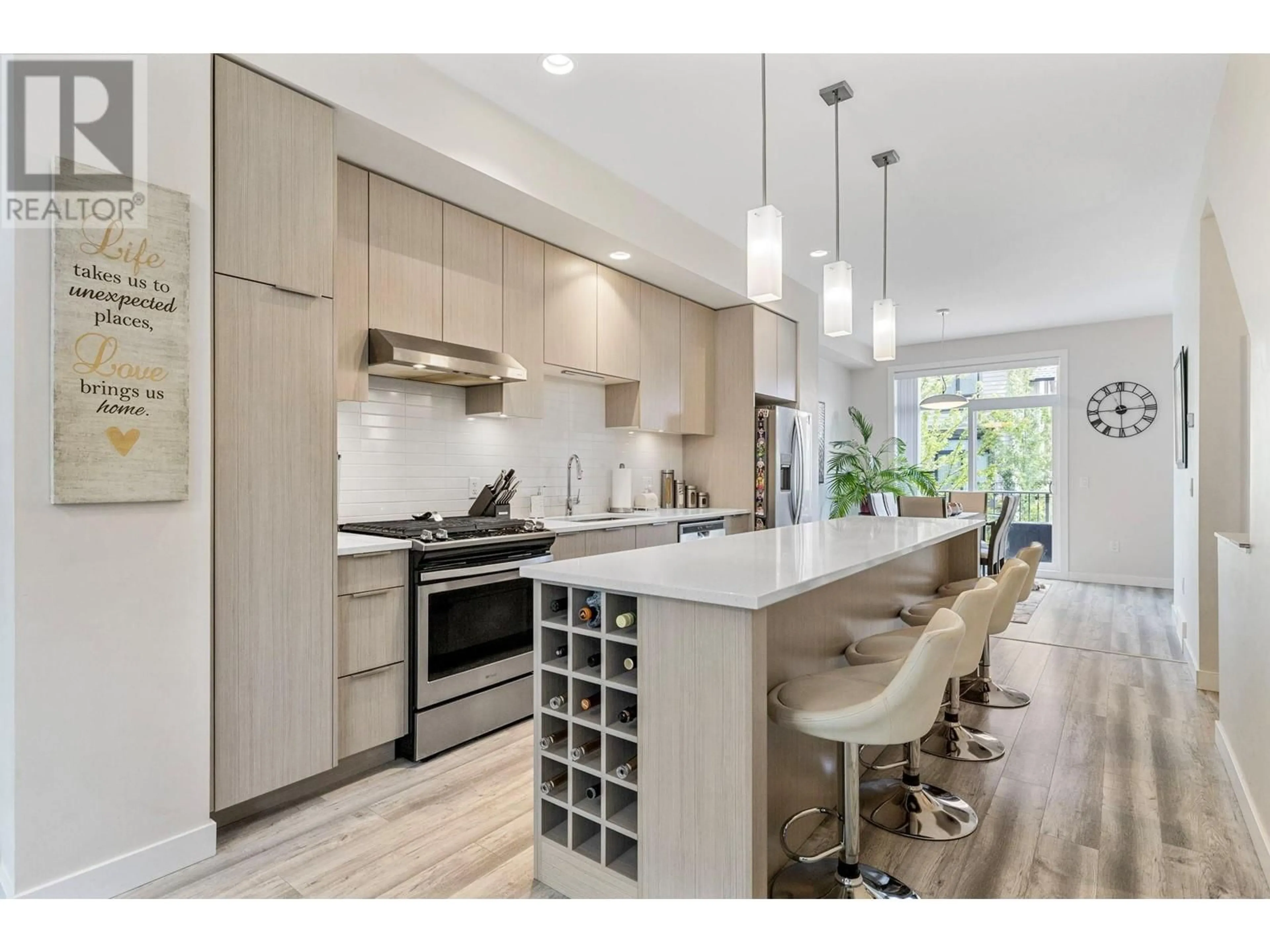 Contemporary kitchen, wood floors for 170 Celano Crescent Unit# 21, Kelowna British Columbia V1V1X9