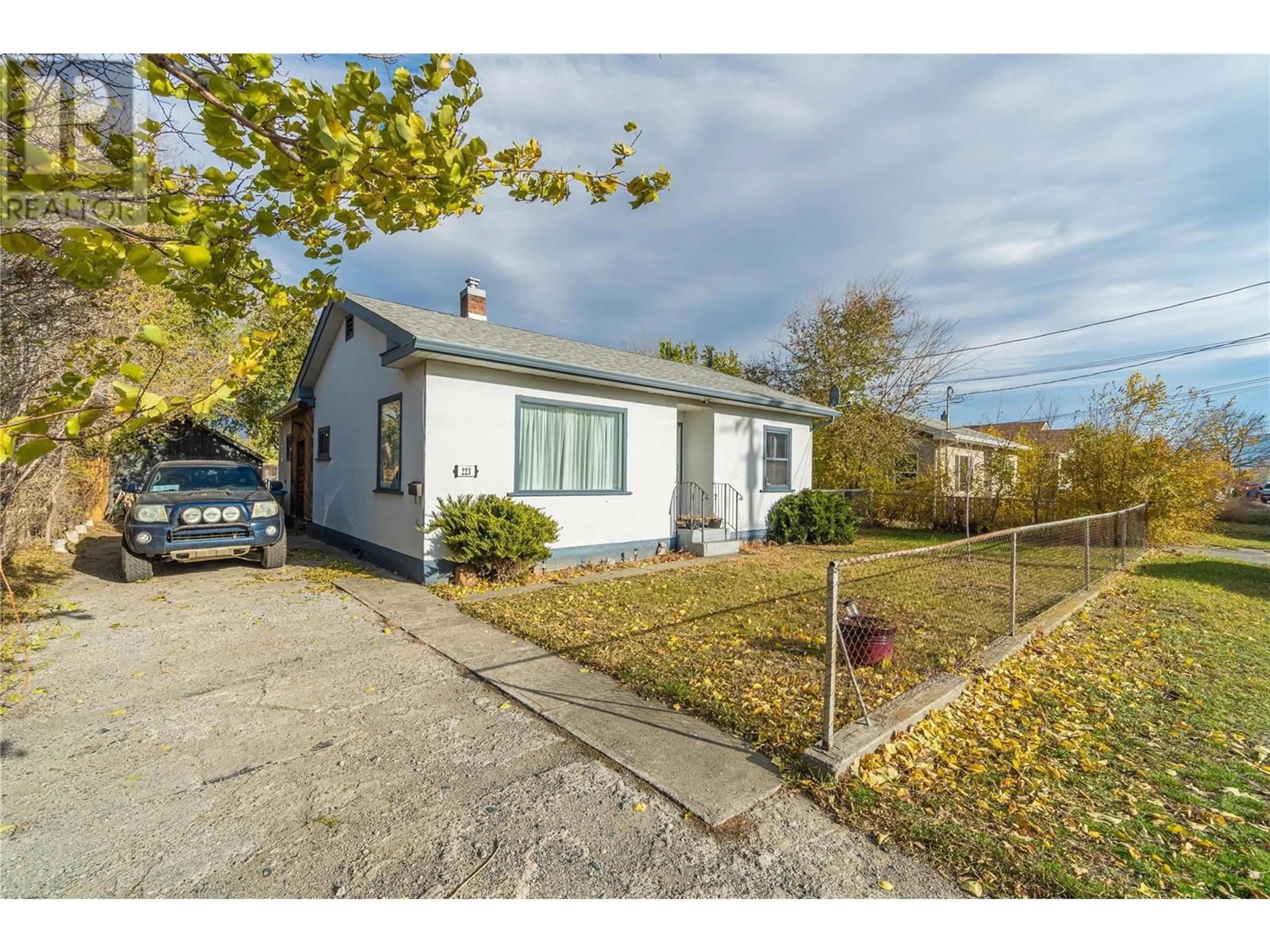 Frontside or backside of a home, the street view for 223 Beach Avenue, Kamloops British Columbia V2C2B7