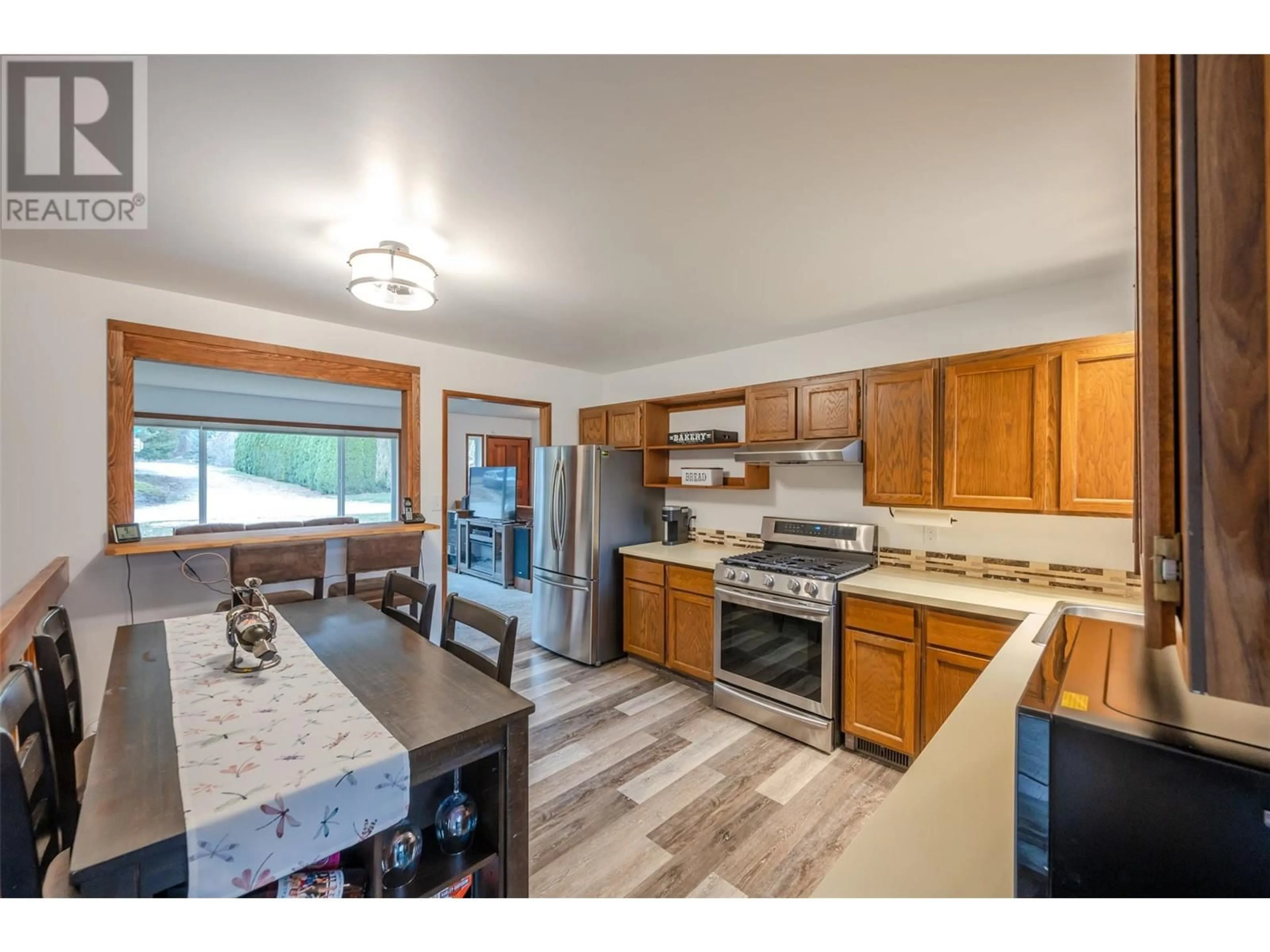 Open concept kitchen for 3305 8th Street, Naramata British Columbia V0H1N0