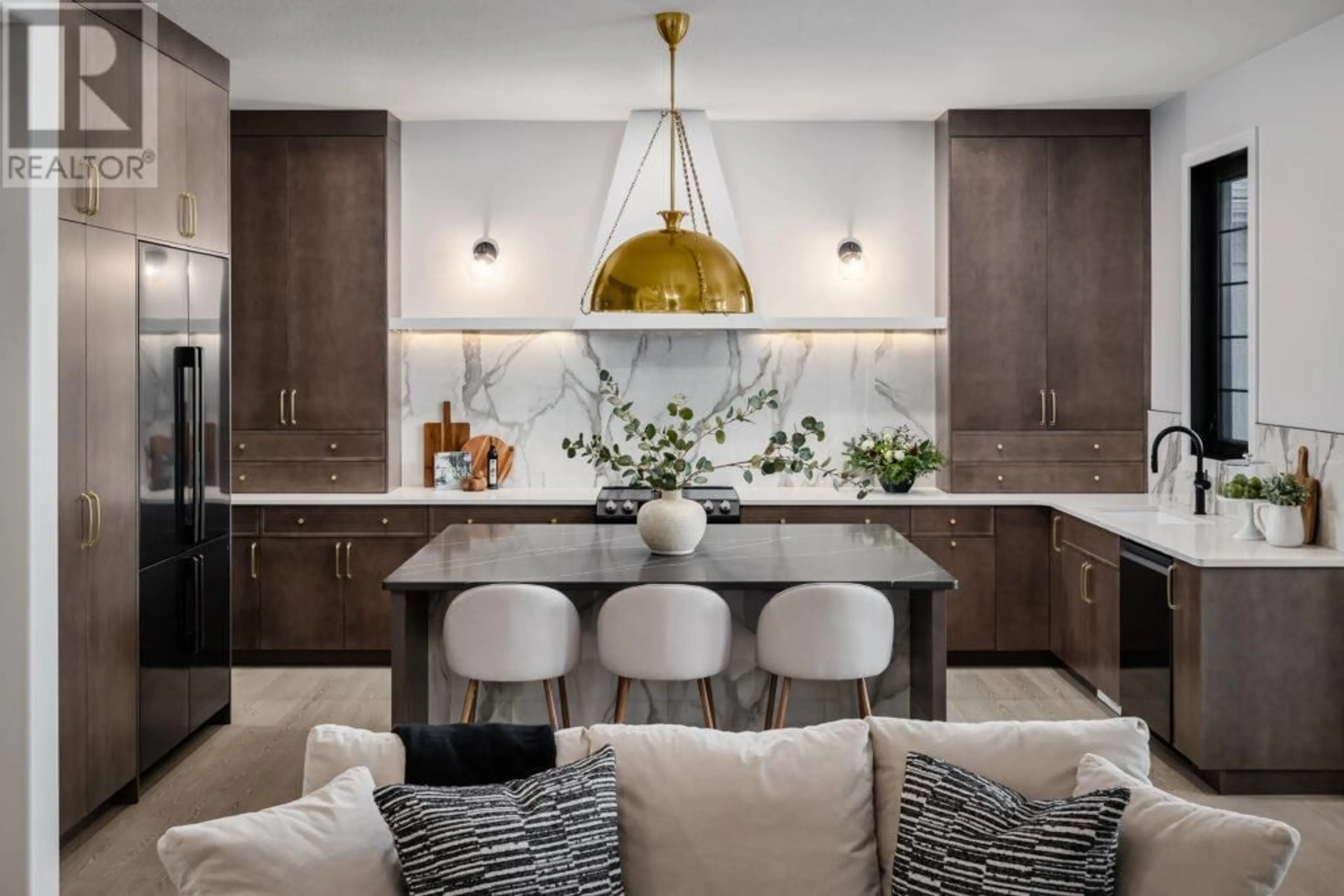 Contemporary kitchen, ceramic/tile floor for 193 SARSONS DRIVE, Coldstream British Columbia V1B2P2