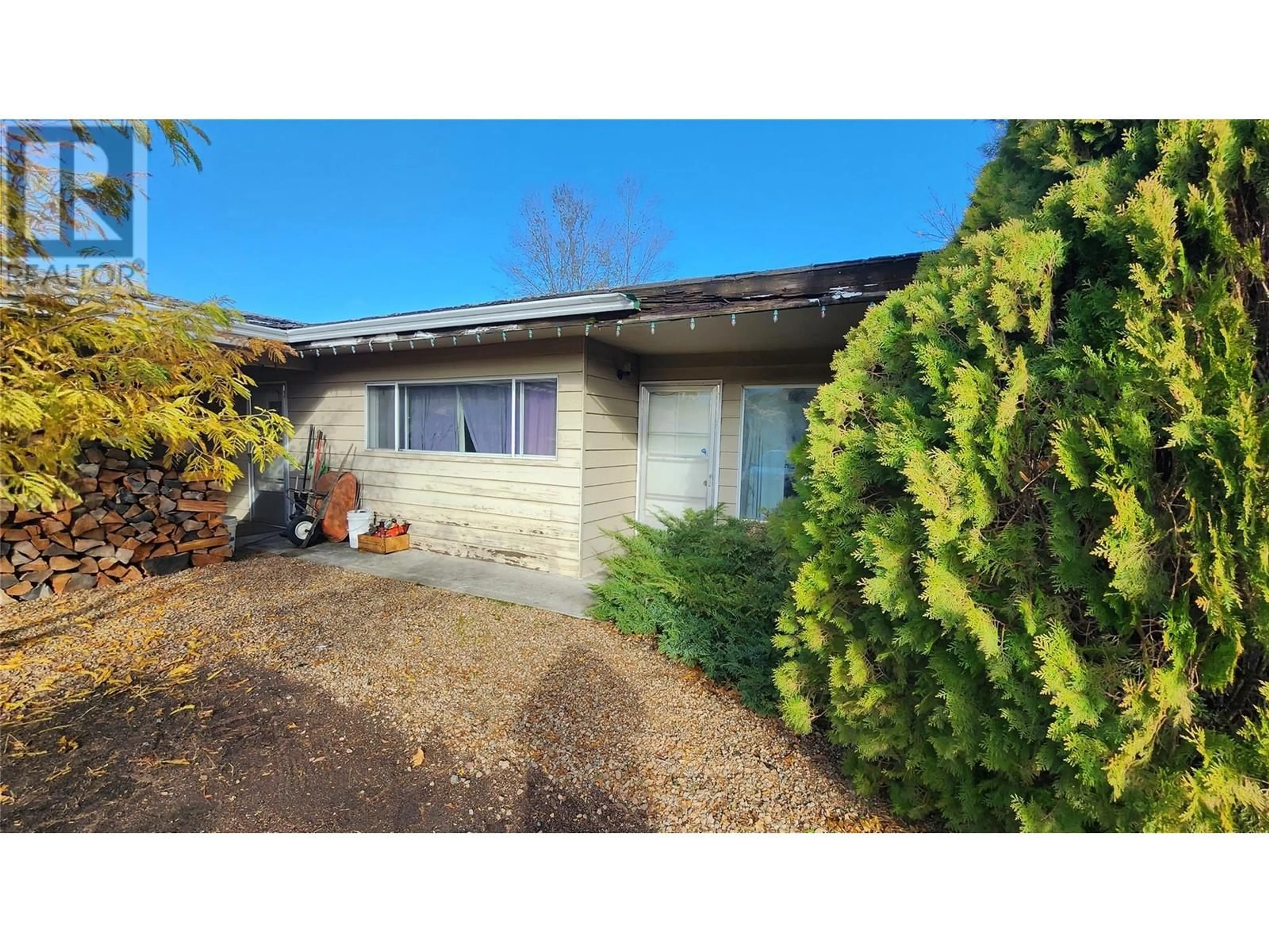 Frontside or backside of a home, cottage for 7519 Crest-A-Way Road, Oliver British Columbia V0H1T2