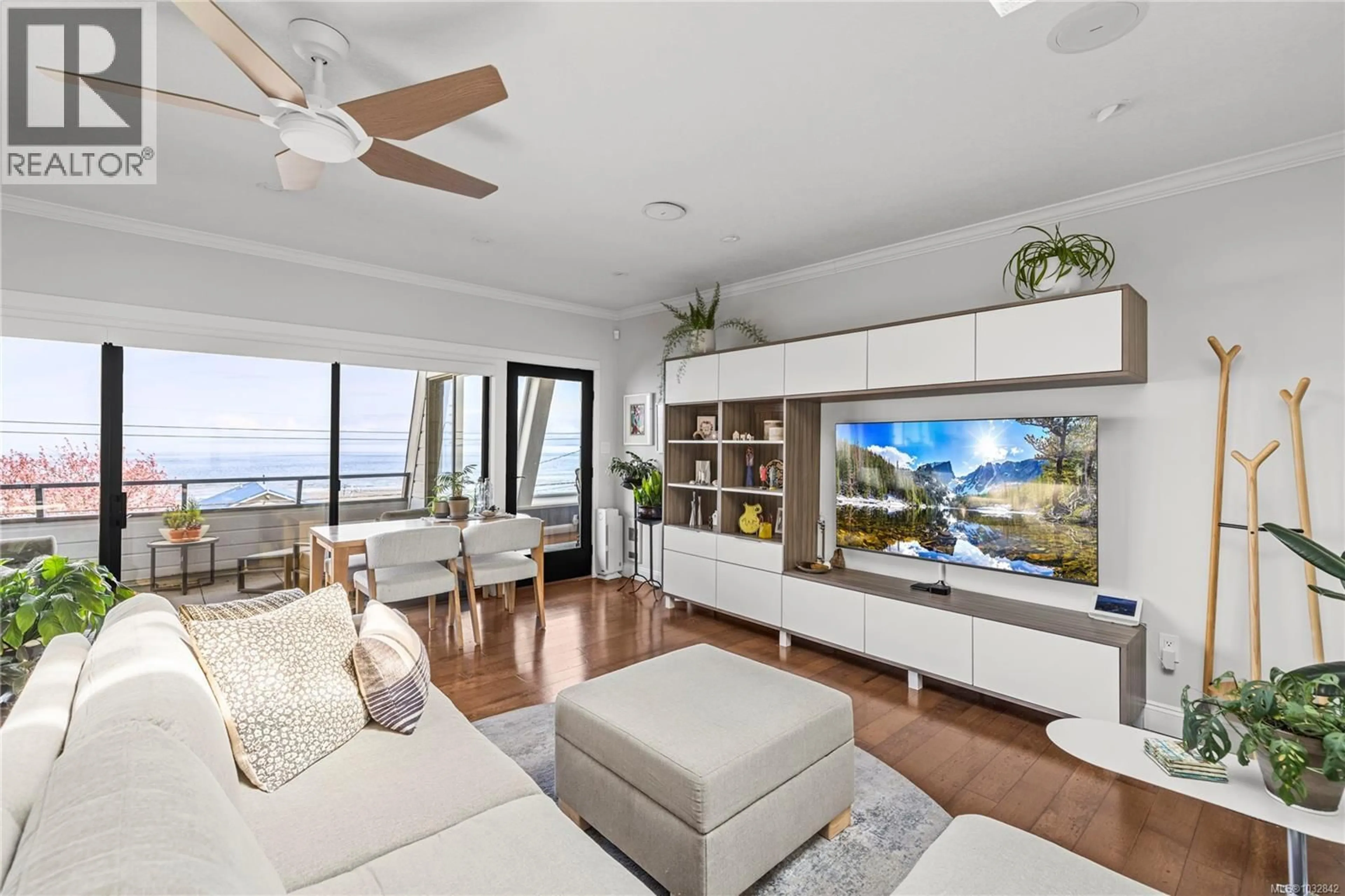 Living room with furniture, unknown for 2 - 2734 ISLAND HIGHWAY WEST, Qualicum Beach British Columbia V9K1P7