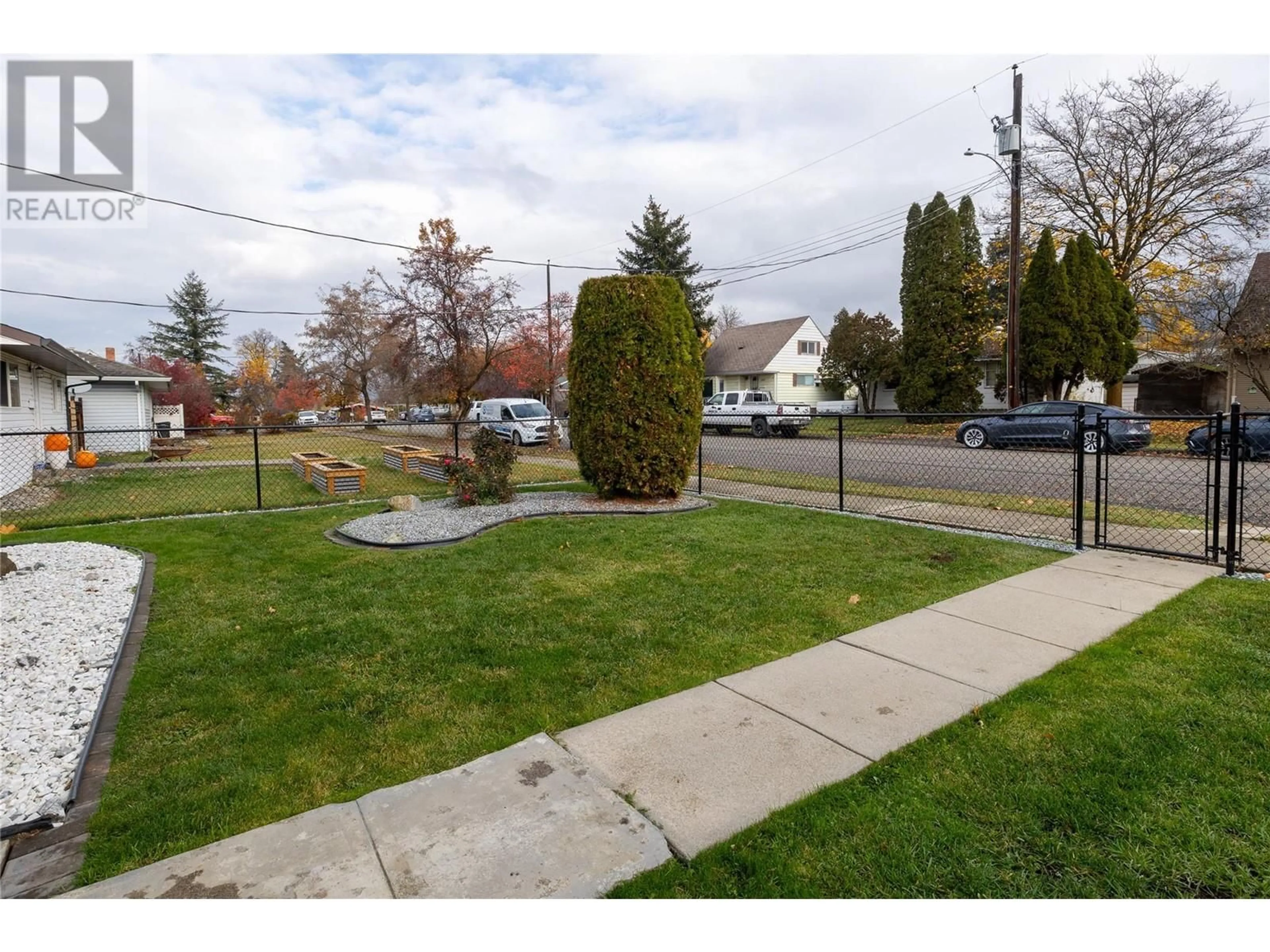 A pic from exterior of the house or condo, the street view for 3302 16 Street, Vernon British Columbia V1T3X4