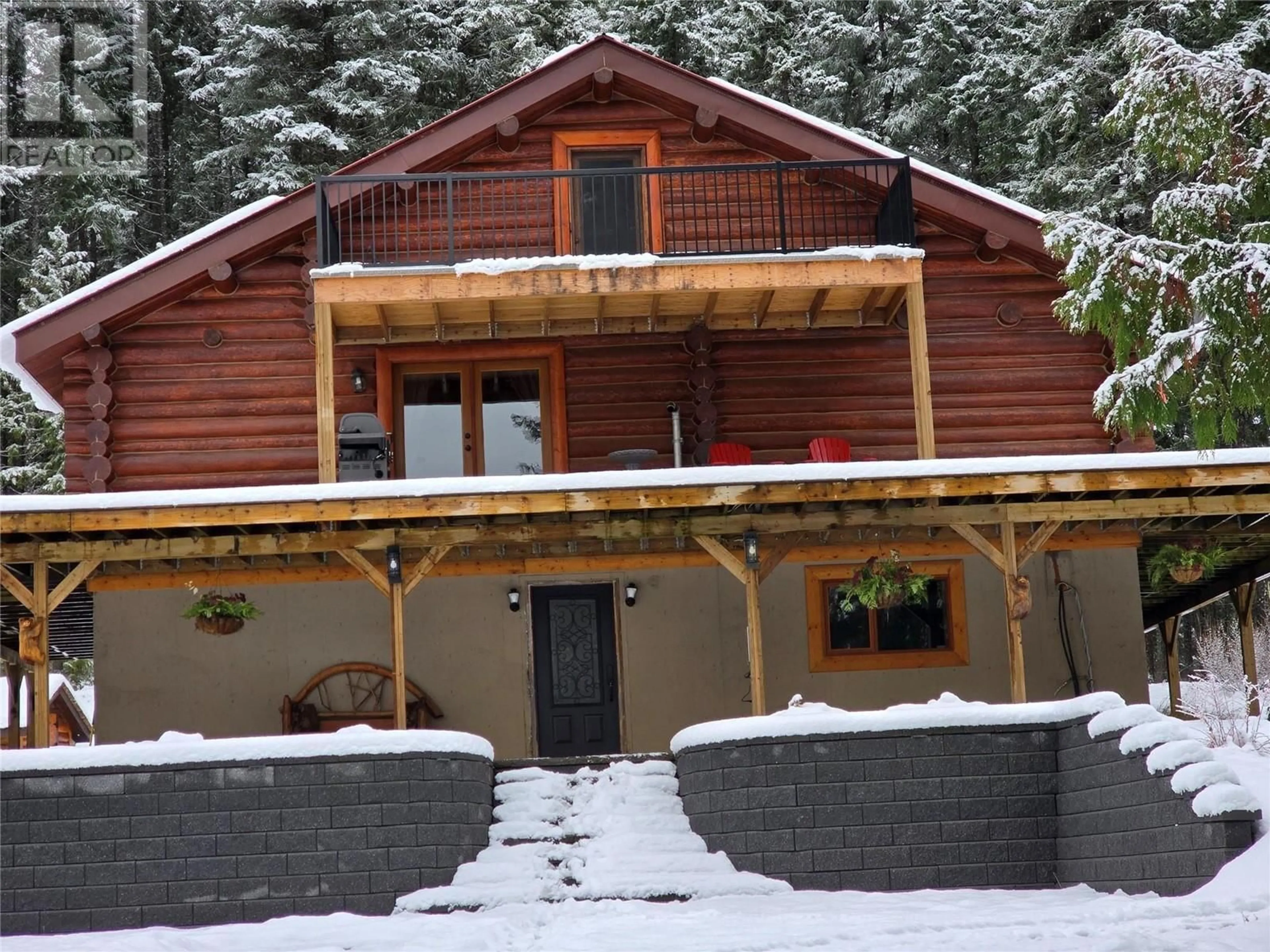 A pic from outside/outdoor area/front of a property/back of a property/a pic from drone, unknown for 2358 DUNN LAKE ROAD, Clearwater British Columbia V0E1N0