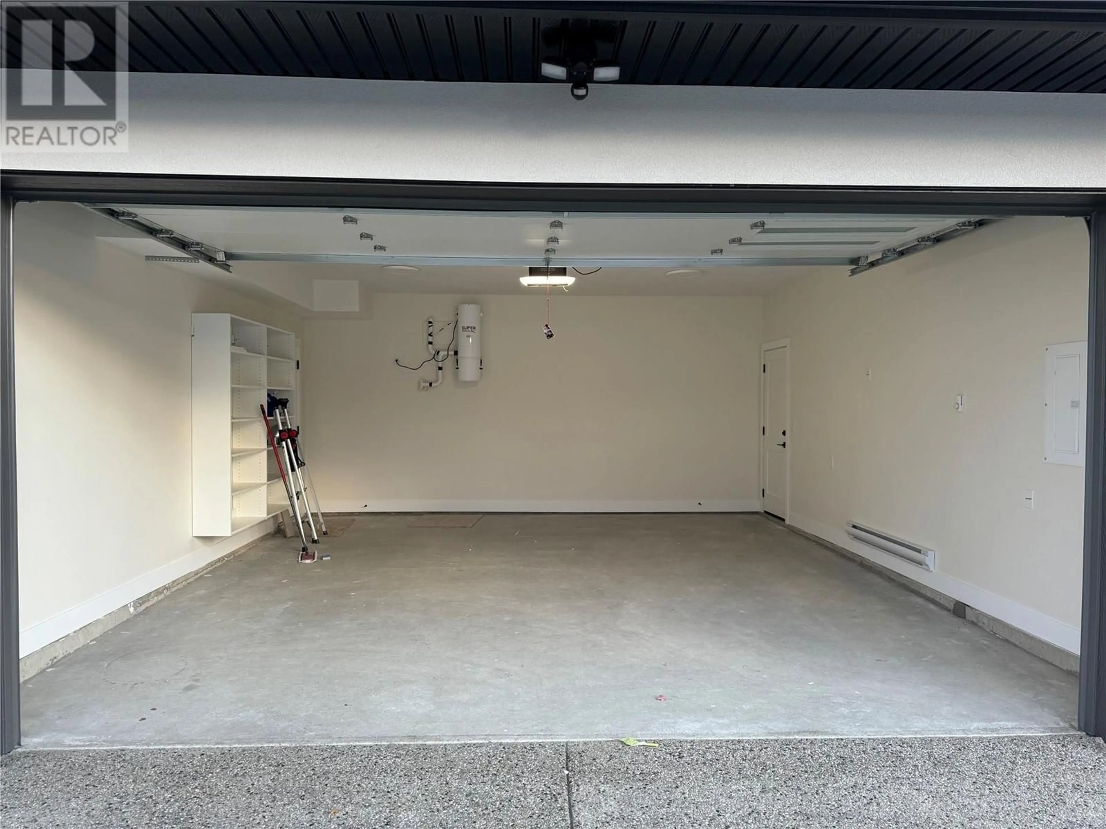 Indoor garage for 25 - 19950 MCCARTHY ROAD, Lake Country British Columbia V4V1T1