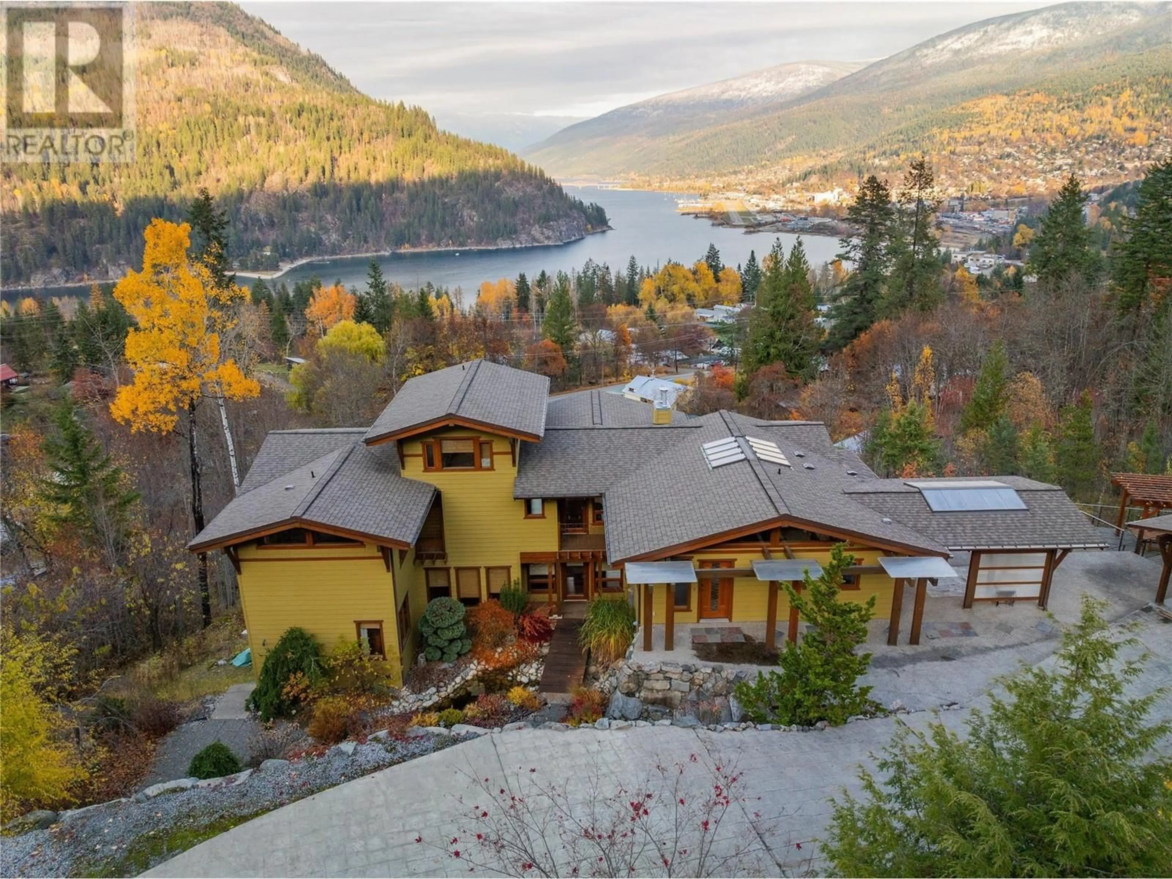 A pic from outside/outdoor area/front of a property/back of a property/a pic from drone, water/lake/river/ocean view for 1630 KNOX ROAD, Nelson British Columbia V1L6Y6
