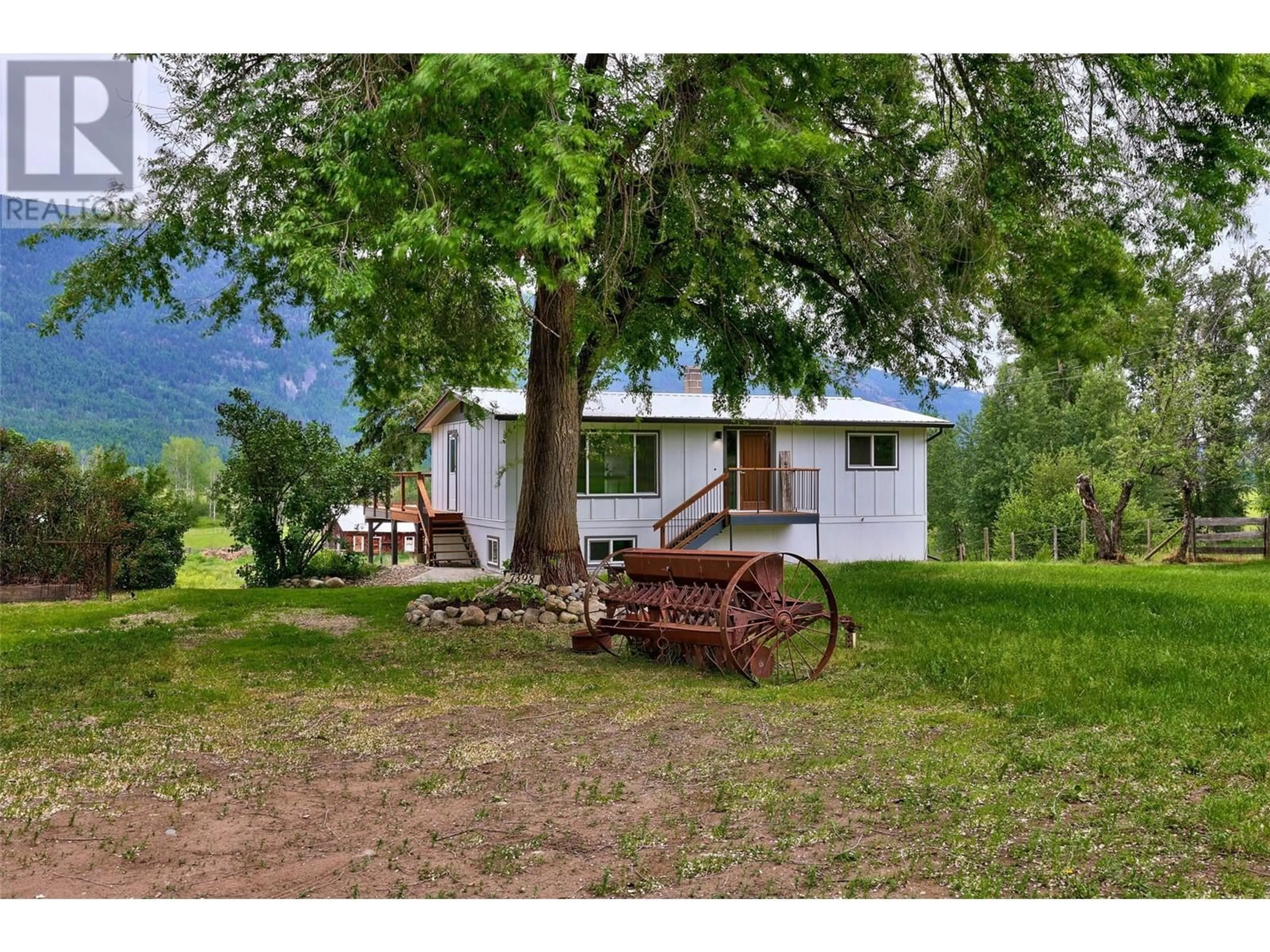 Unknown for 7398 YELLOWHEAD HIGHWAY SOUTH, Barriere British Columbia V0E1R0