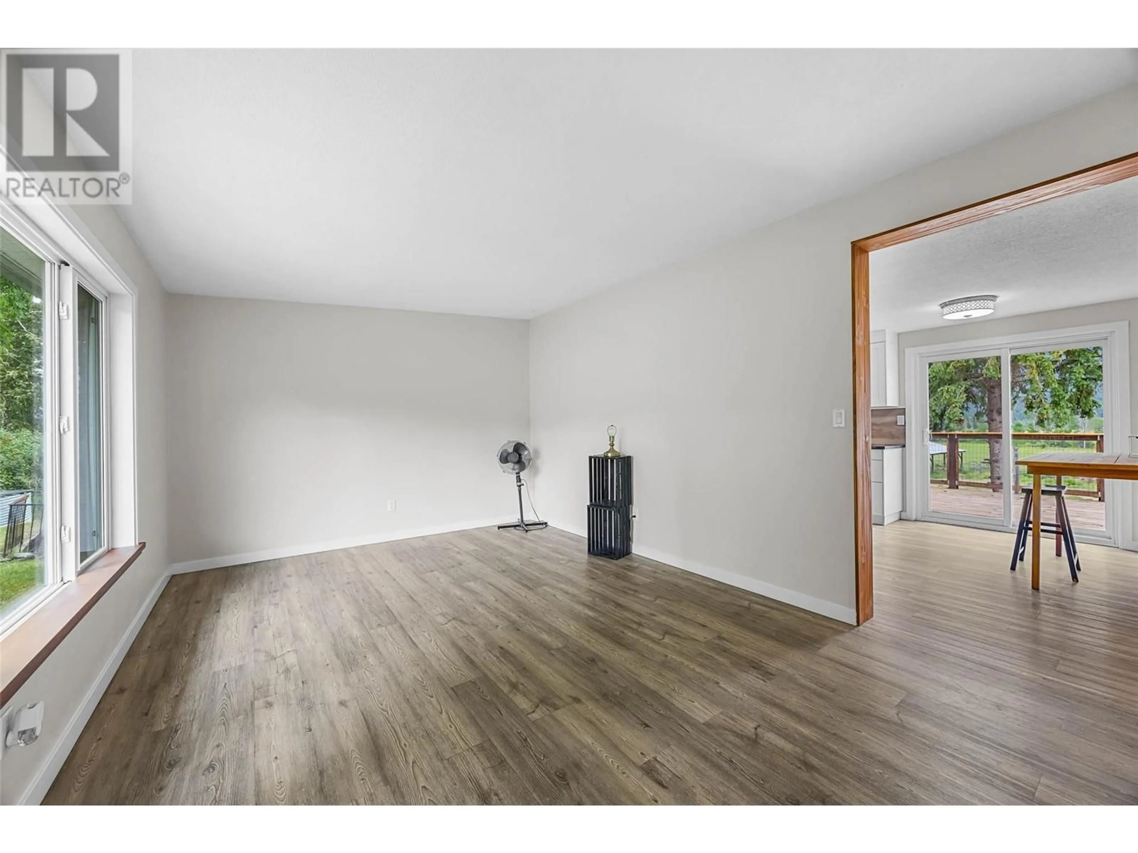 A pic of a room for 7398 YELLOWHEAD HIGHWAY SOUTH, Barriere British Columbia V0E1R0
