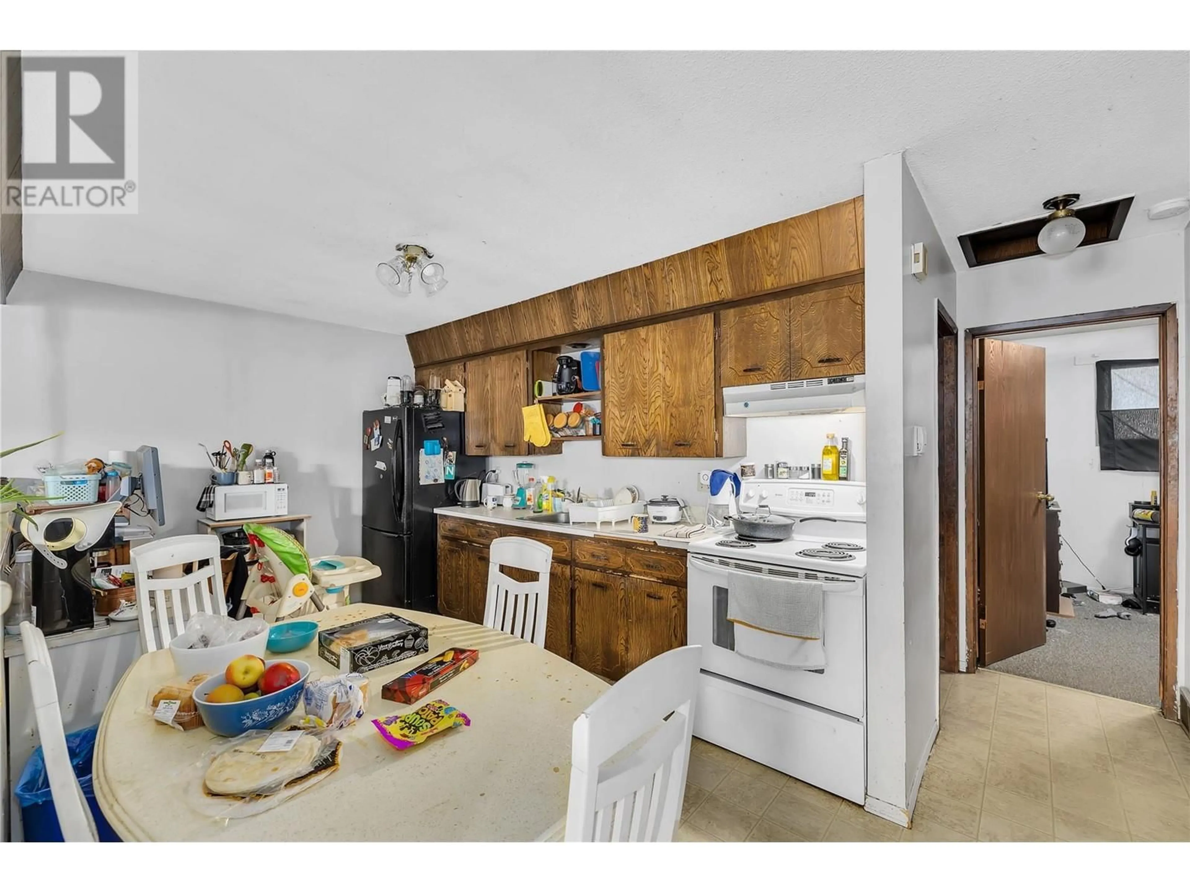 Standard kitchen, unknown for 484 HEIN ROAD, Kelowna British Columbia V1X4A3